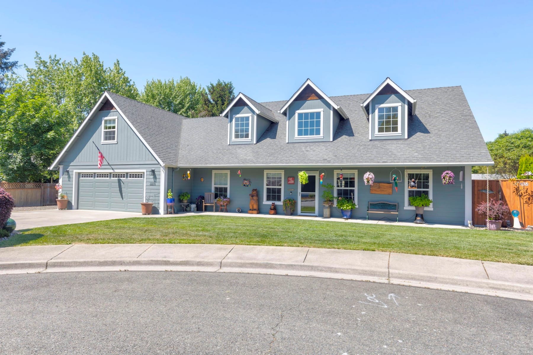  1074 SE Christie Place Grants Pass, OR 97526 - 物件實景