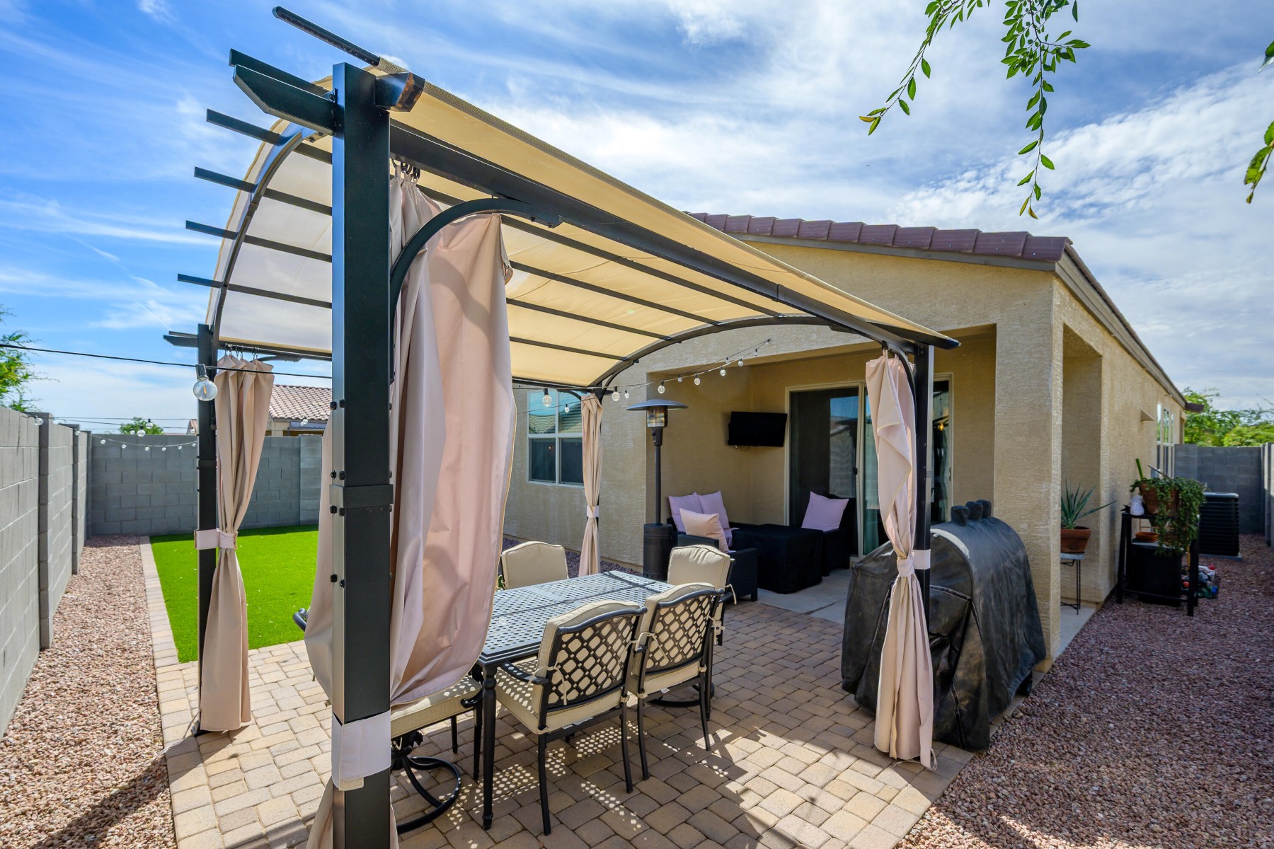  4240 W Coneflower Lane  San Tan Valley, AZ - 物件實景