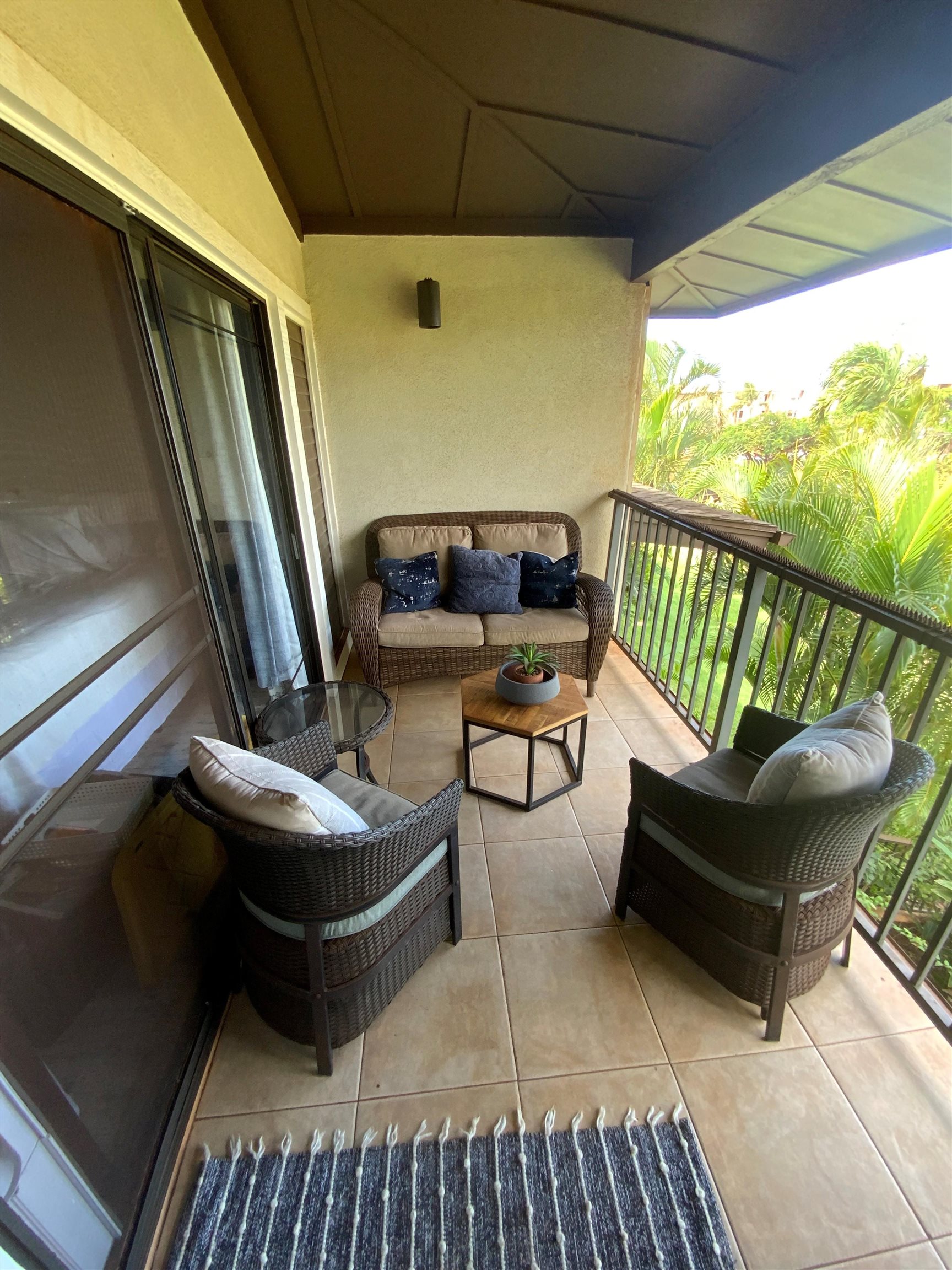 Lahaina, Hawaii, 96761, United States, 1 Bedroom Bedrooms, ,2 BathroomsBathrooms,Residential,For Sale,1938529