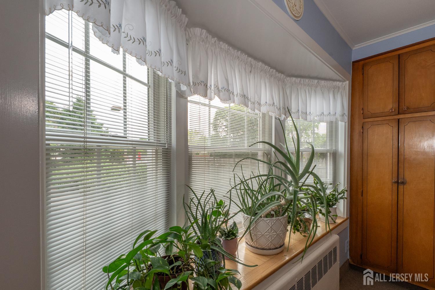 Milltown, New Jersey, 08850, United States, 4 Bedrooms Bedrooms, ,2 BathroomsBathrooms,Residential,For Sale,1885841