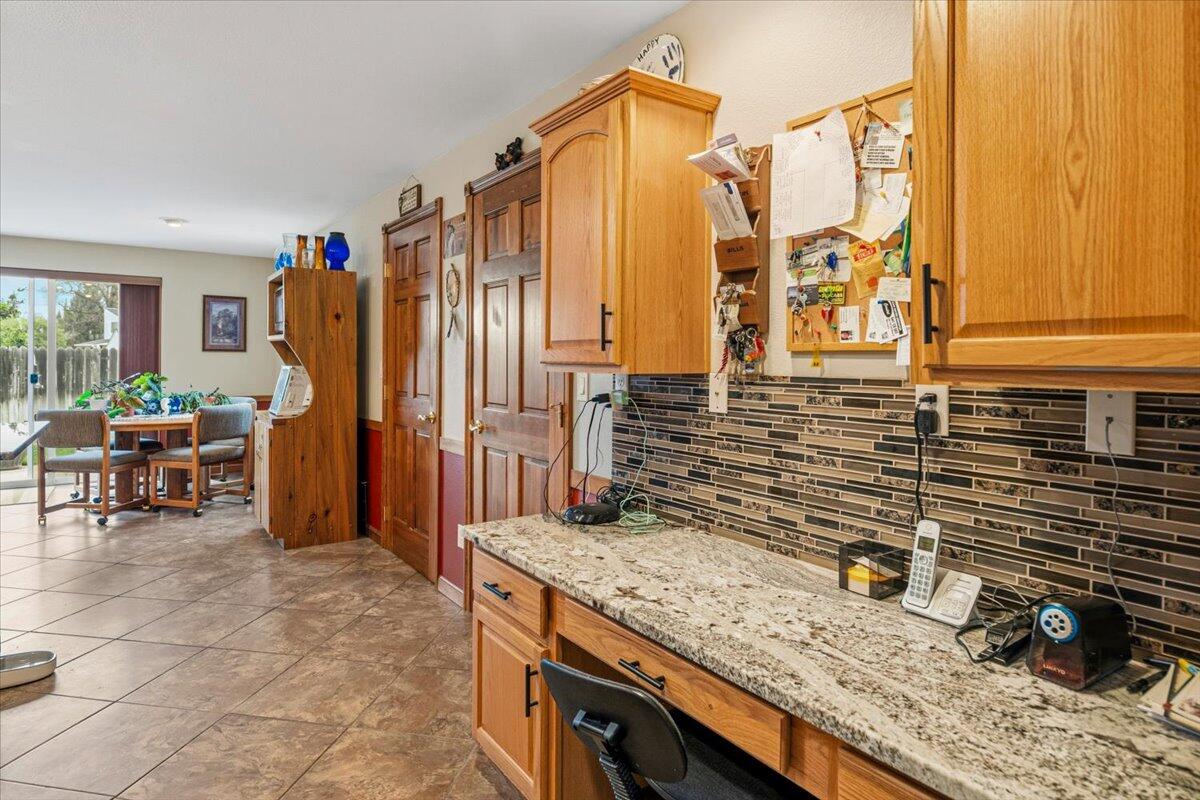 Redmond, Oregon, 97756, United States, 4 Bedrooms Bedrooms, ,2 BathroomsBathrooms,Residential,For Sale,2039824