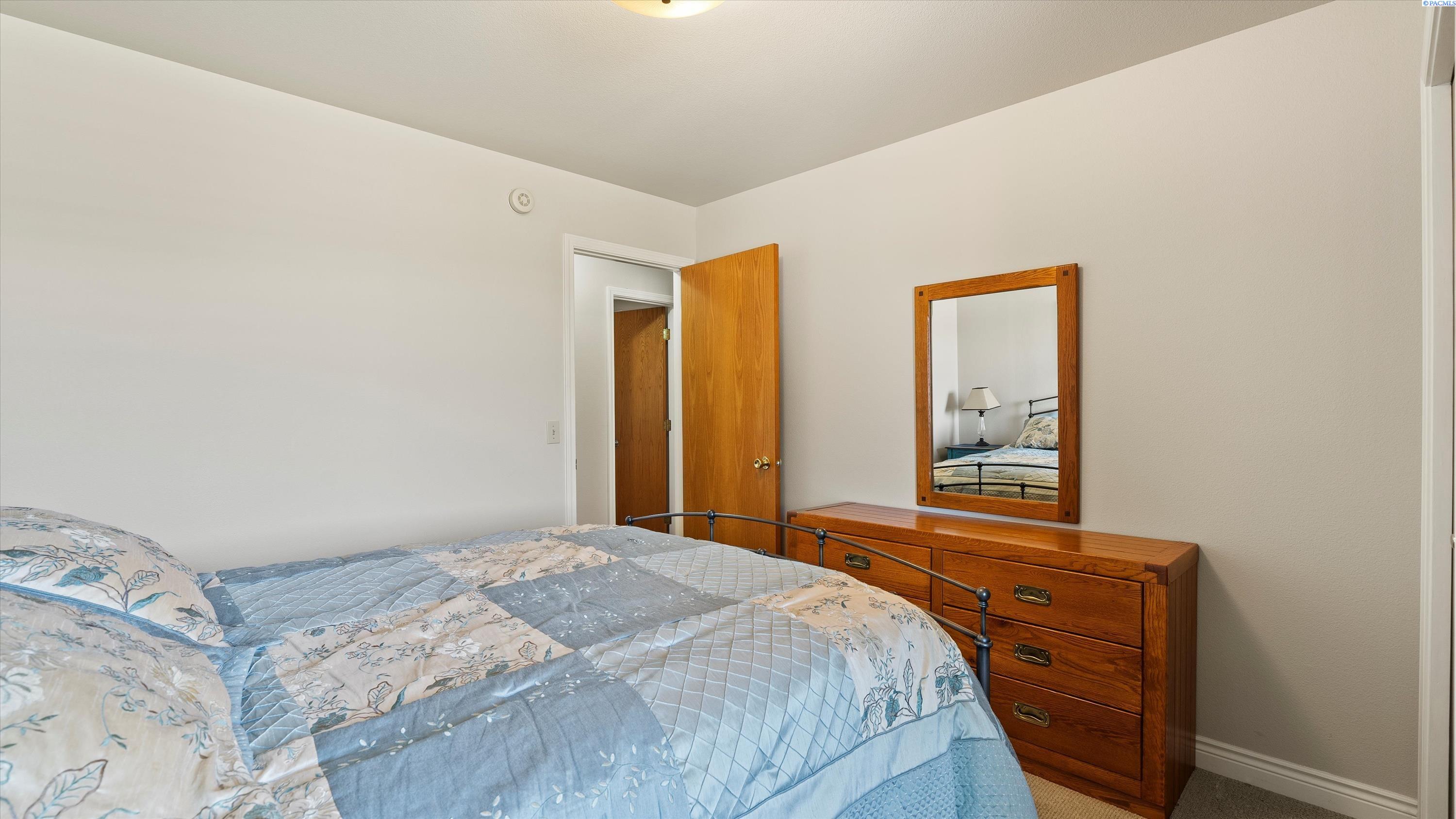 Prosser, Washington, 99350, United States, 3 Bedrooms Bedrooms, ,3 BathroomsBathrooms,Residential,For Sale,1867442