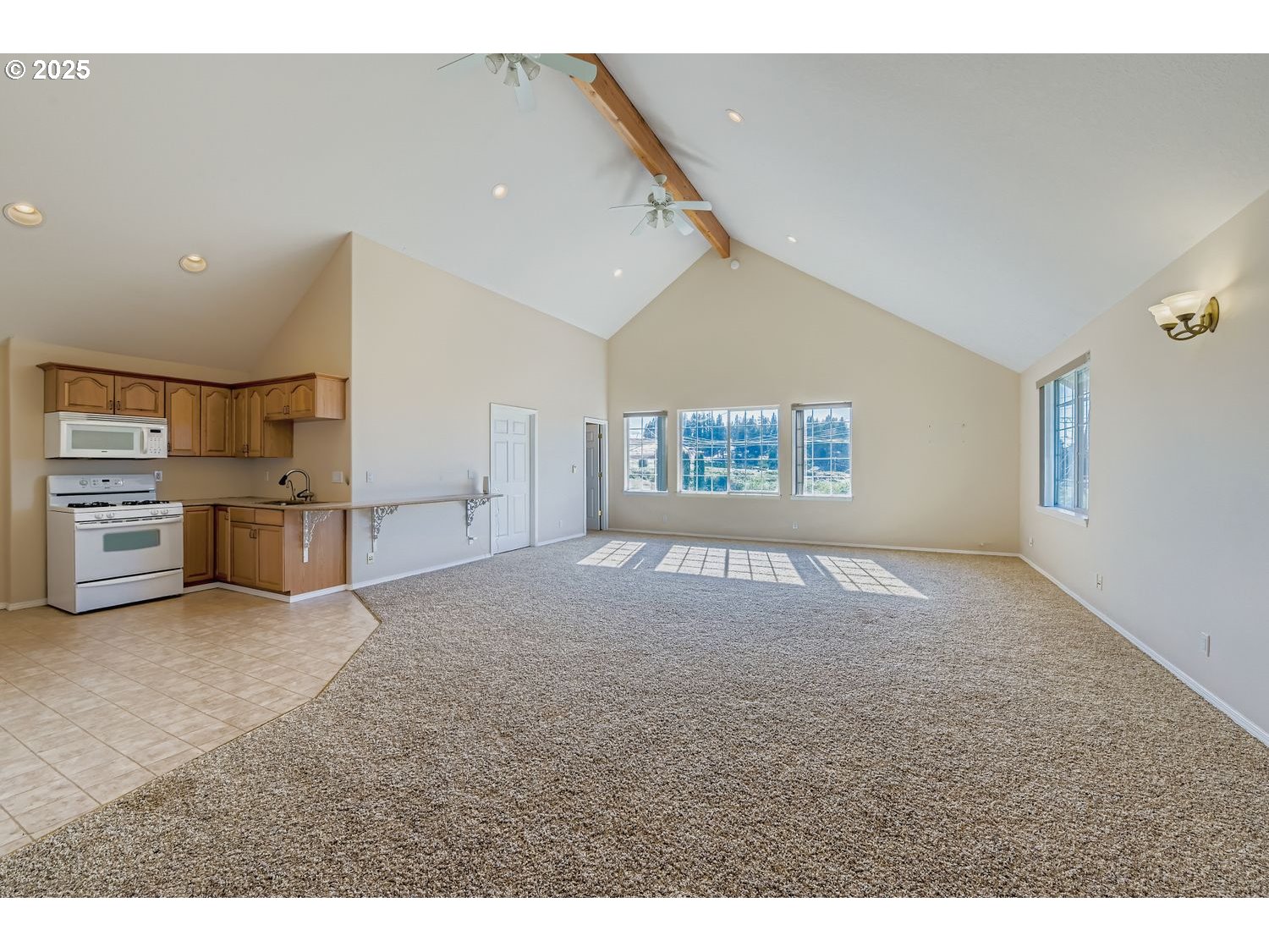 Oregoncity, Oregon, 97045, United States, 4 Bedrooms Bedrooms, ,3 BathroomsBathrooms,Residential,For Sale,1924403