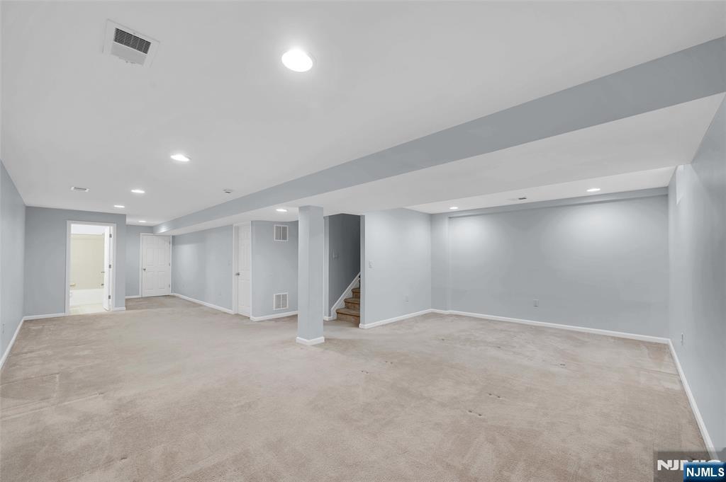 North Brunswick, New Jersey, 08902, United States, 3 Bedrooms Bedrooms, ,4 BathroomsBathrooms,Residential,For Sale,1987579