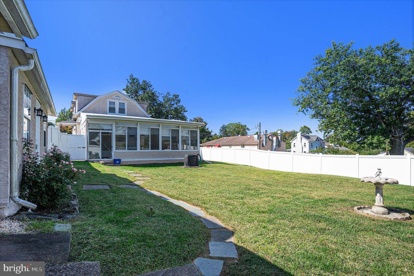 Lafayette Hill, Pennsylvania, 19444, United States, 5 Bedrooms Bedrooms, ,2 BathroomsBathrooms,Residential,For Sale,1999647