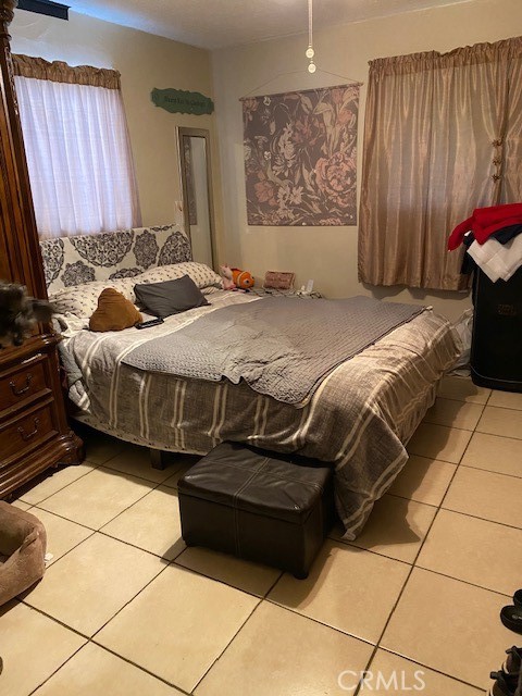 Santa Ana, California, 92703, United States, 3 Bedrooms Bedrooms, ,2 BathroomsBathrooms,Residential,For Sale,1915393