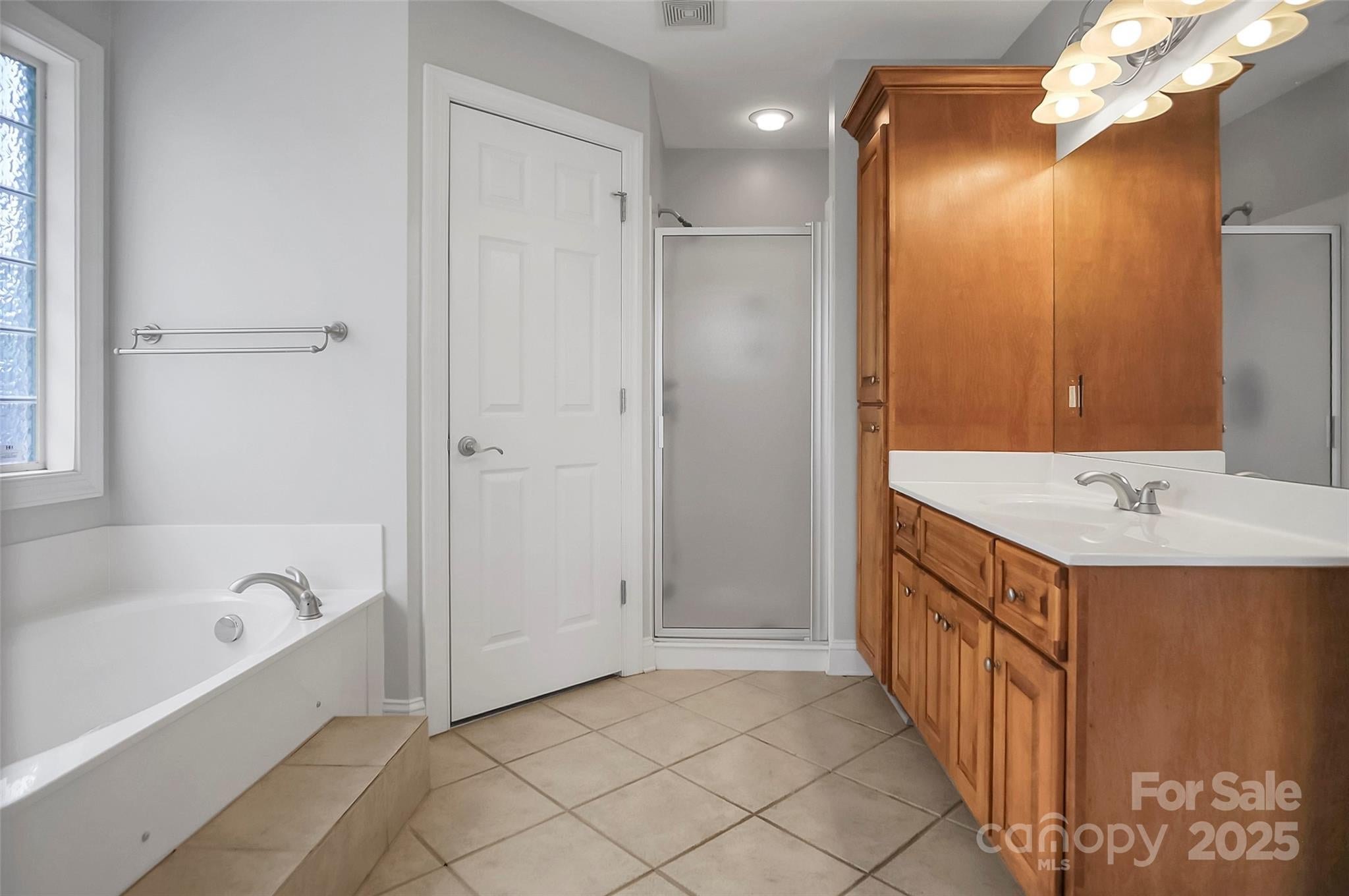 Cherryville, North Carolina, 28021, United States, 3 Bedrooms Bedrooms, ,3 BathroomsBathrooms,Residential,For Sale,1885225
