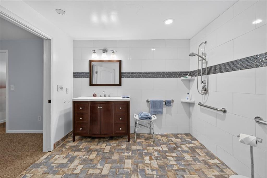 Dacula, Georgia, 30019, United States, 4 Bedrooms Bedrooms, ,4 BathroomsBathrooms,Residential,For Sale,1956860