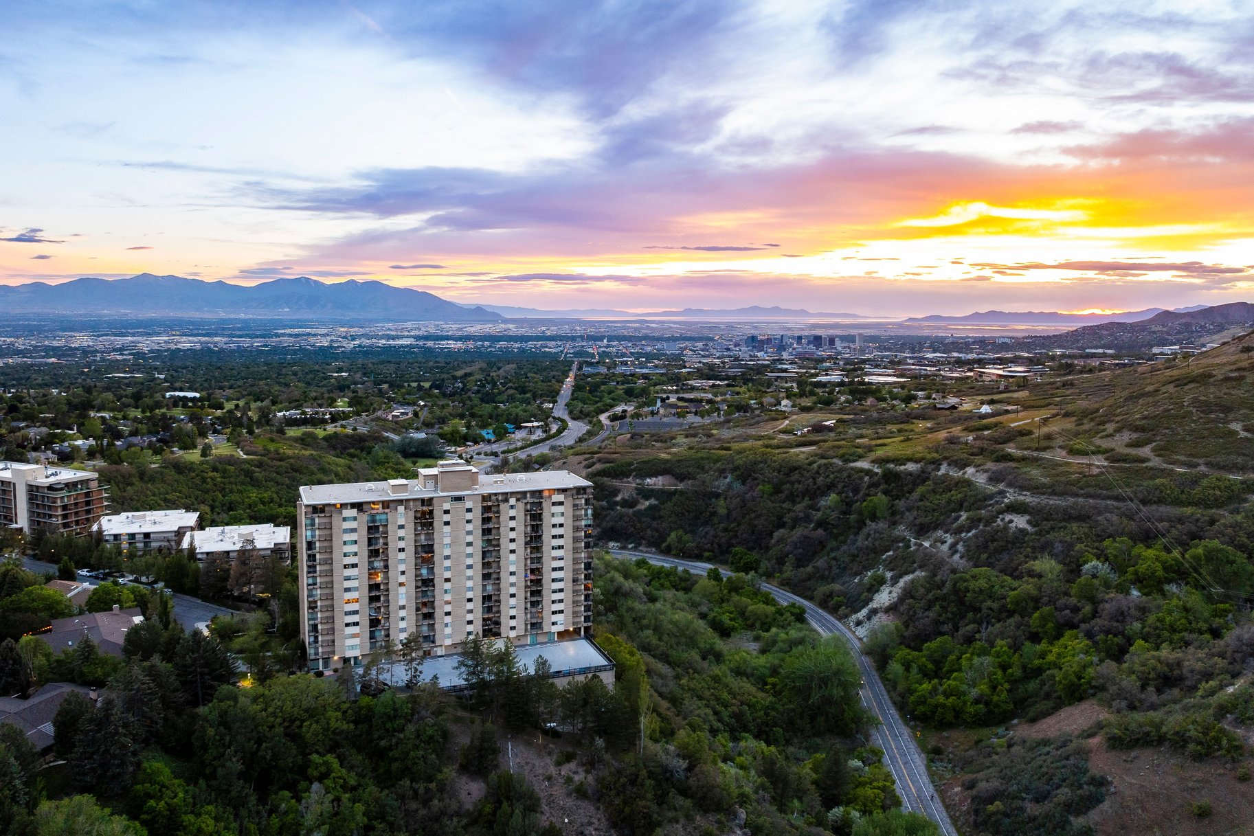  Spacious Canyon Crest Condo with Sweeping Valley Views - 物件實景