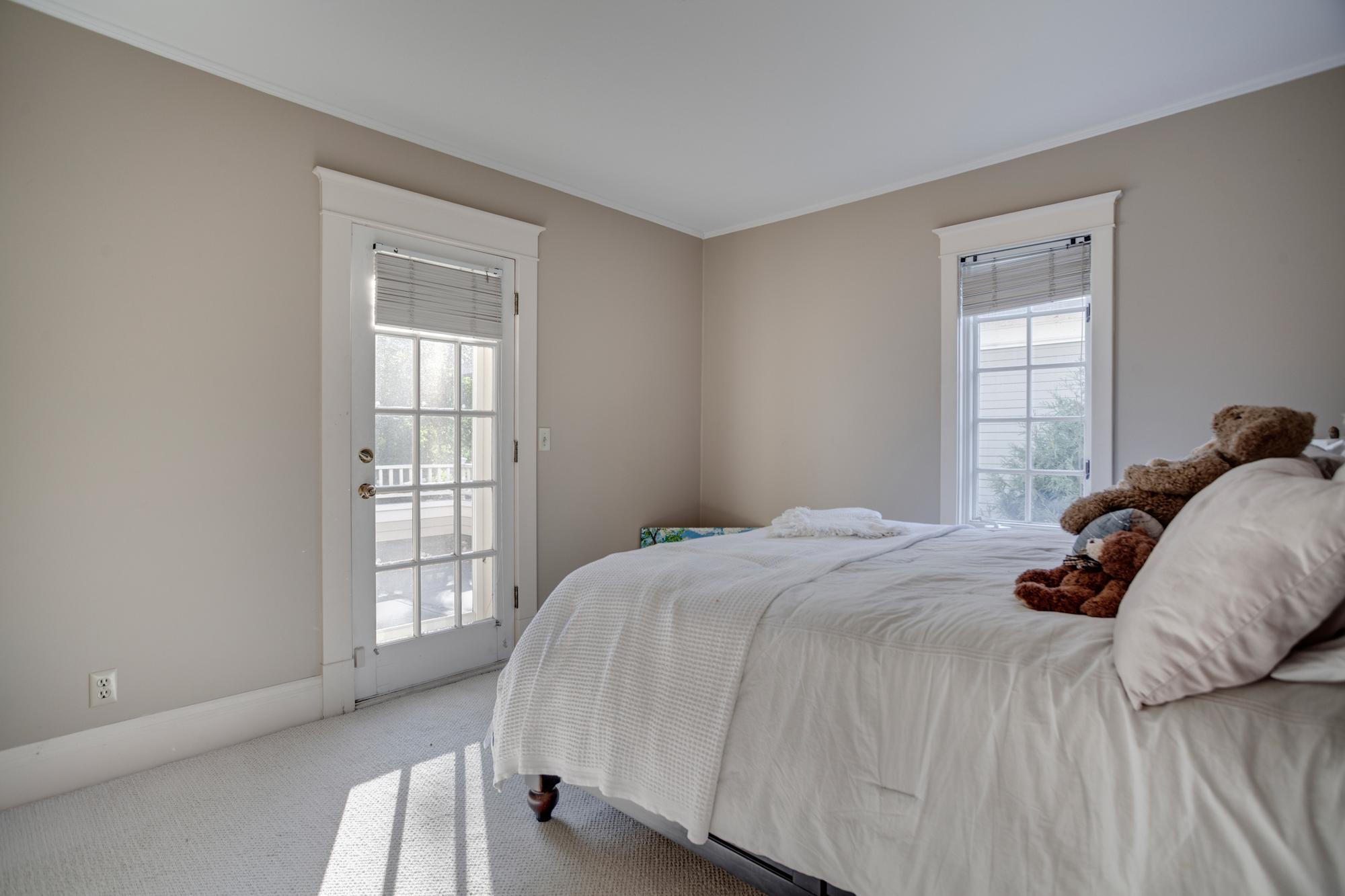 Minneapolis, Minnesota, 55408, United States, 5 Bedrooms Bedrooms, ,2 BathroomsBathrooms,Residential,For Sale,1960764