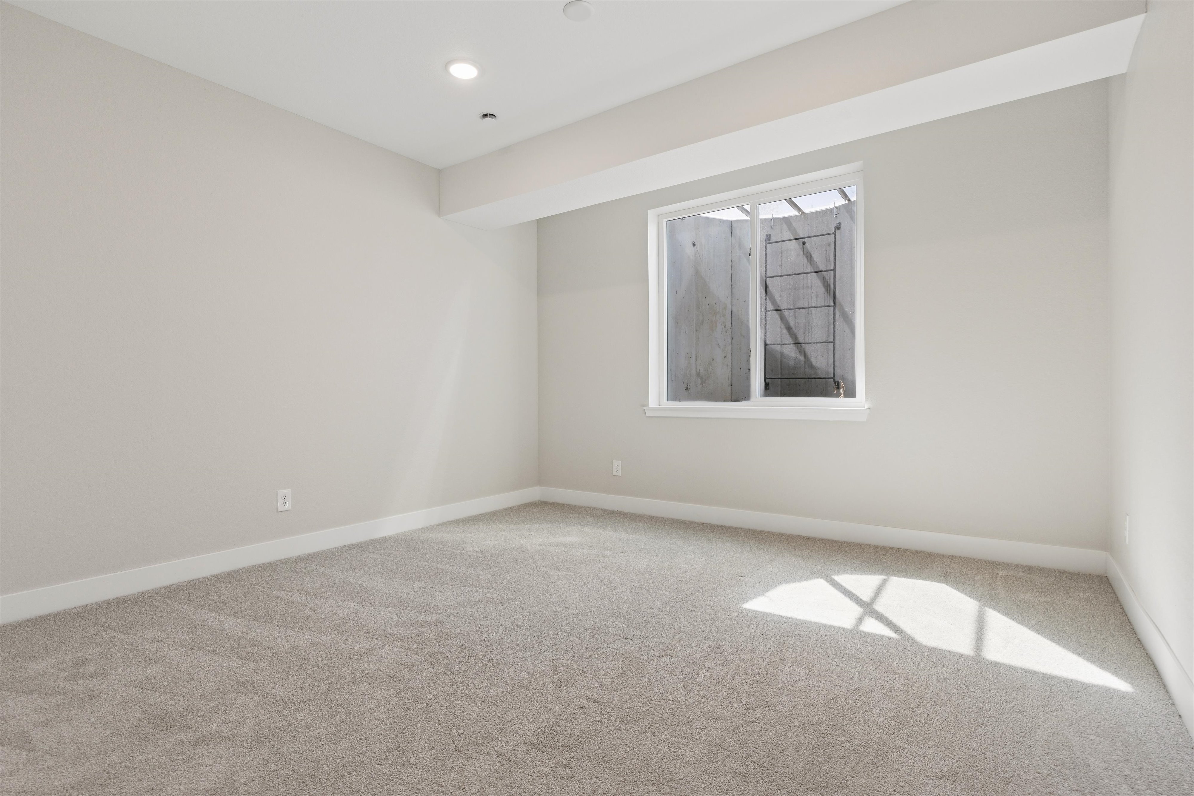 Exceptionally Spacious - 物件實景