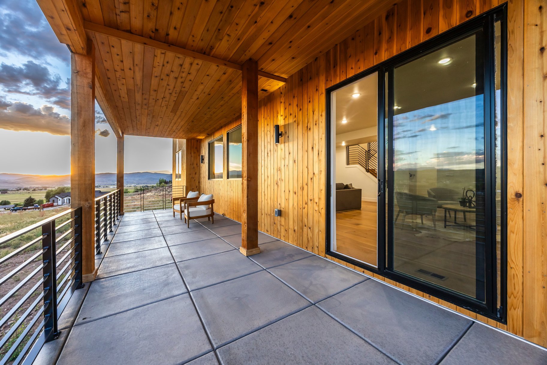  New Build Mountain Modern Home with Expansive Views - 物件實景