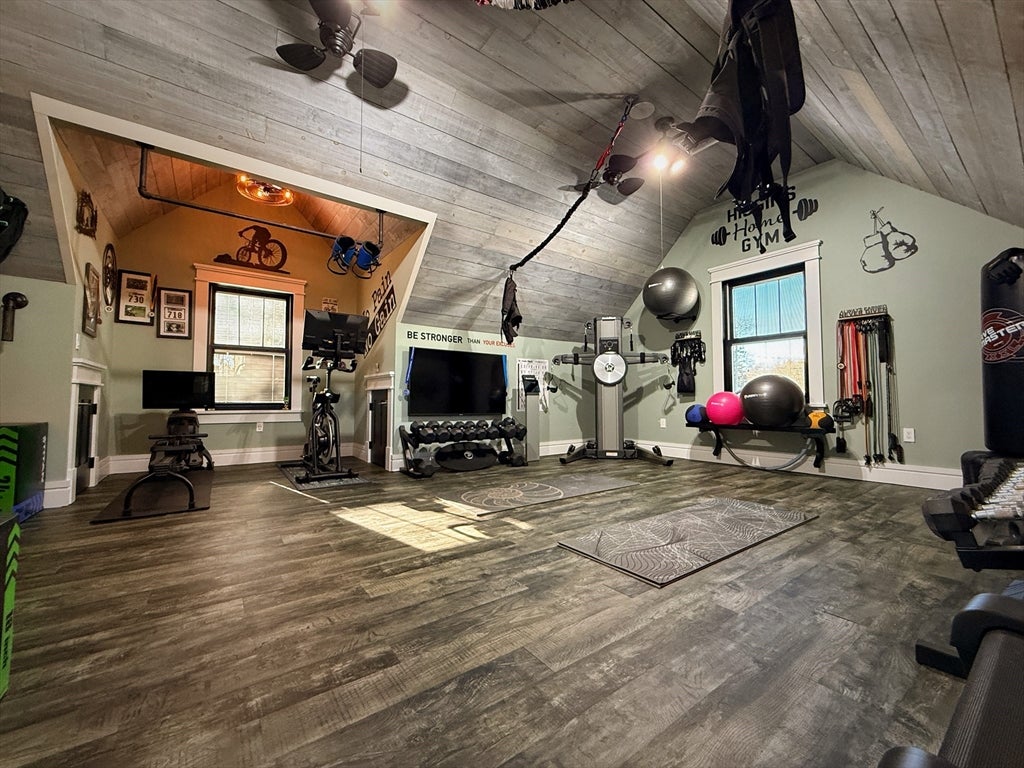 Carver, Massachusetts, 02330, United States, 5 Bedrooms Bedrooms, ,6 BathroomsBathrooms,Residential,For Sale,2005561