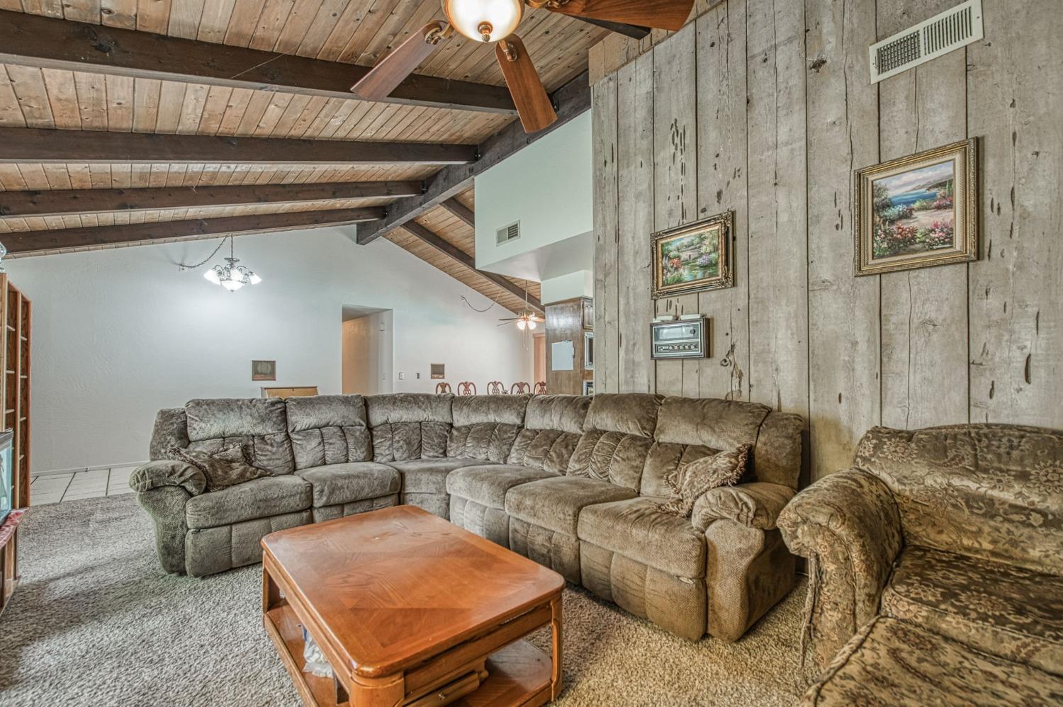Sanger, California, 93657, United States, 4 Bedrooms Bedrooms, ,3 BathroomsBathrooms,Residential,For Sale,1897829