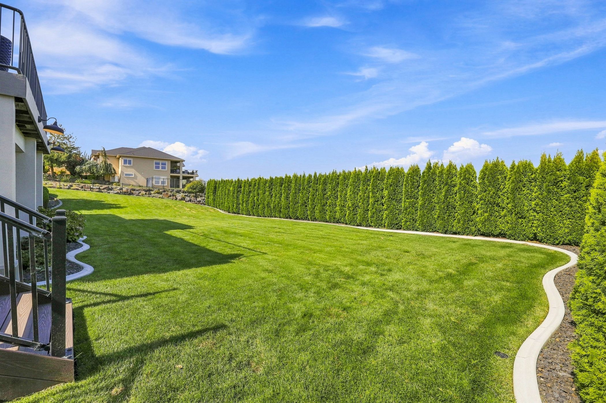  Welcome to 292 Meadow Hills Dr - 物件實景