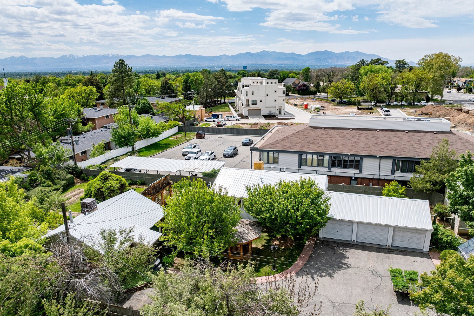  Multifamily Homestead in the Heart of Holladay - 物件實景