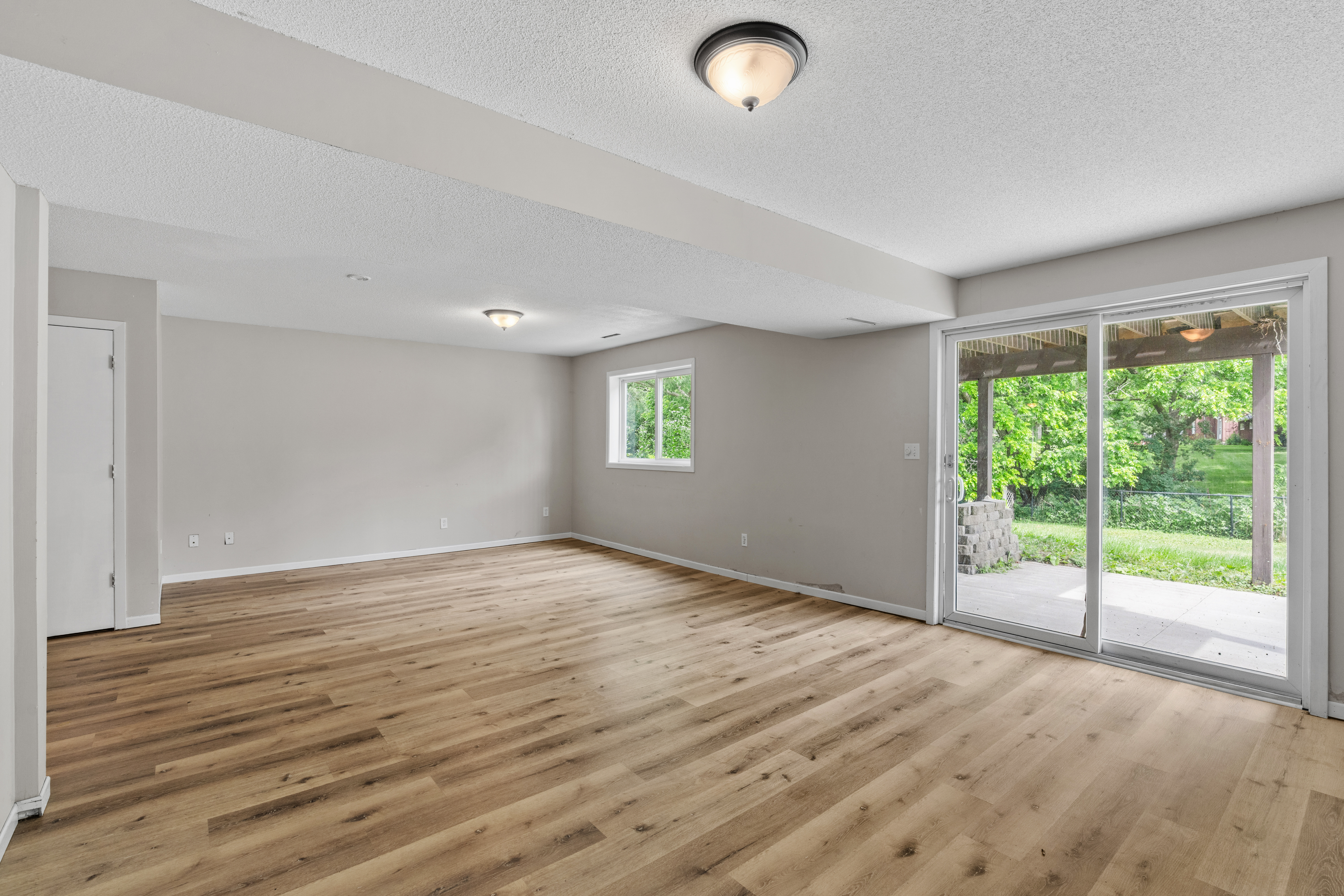 Thoughtfully Maintained Living with Modern Style and Ease - 物件實景