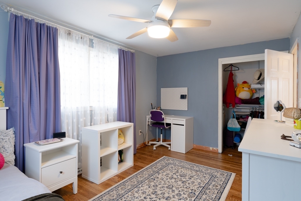 Chelmsford, Massachusetts, 01863, United States, 3 Bedrooms Bedrooms, ,2 BathroomsBathrooms,Residential,For Sale,1988056