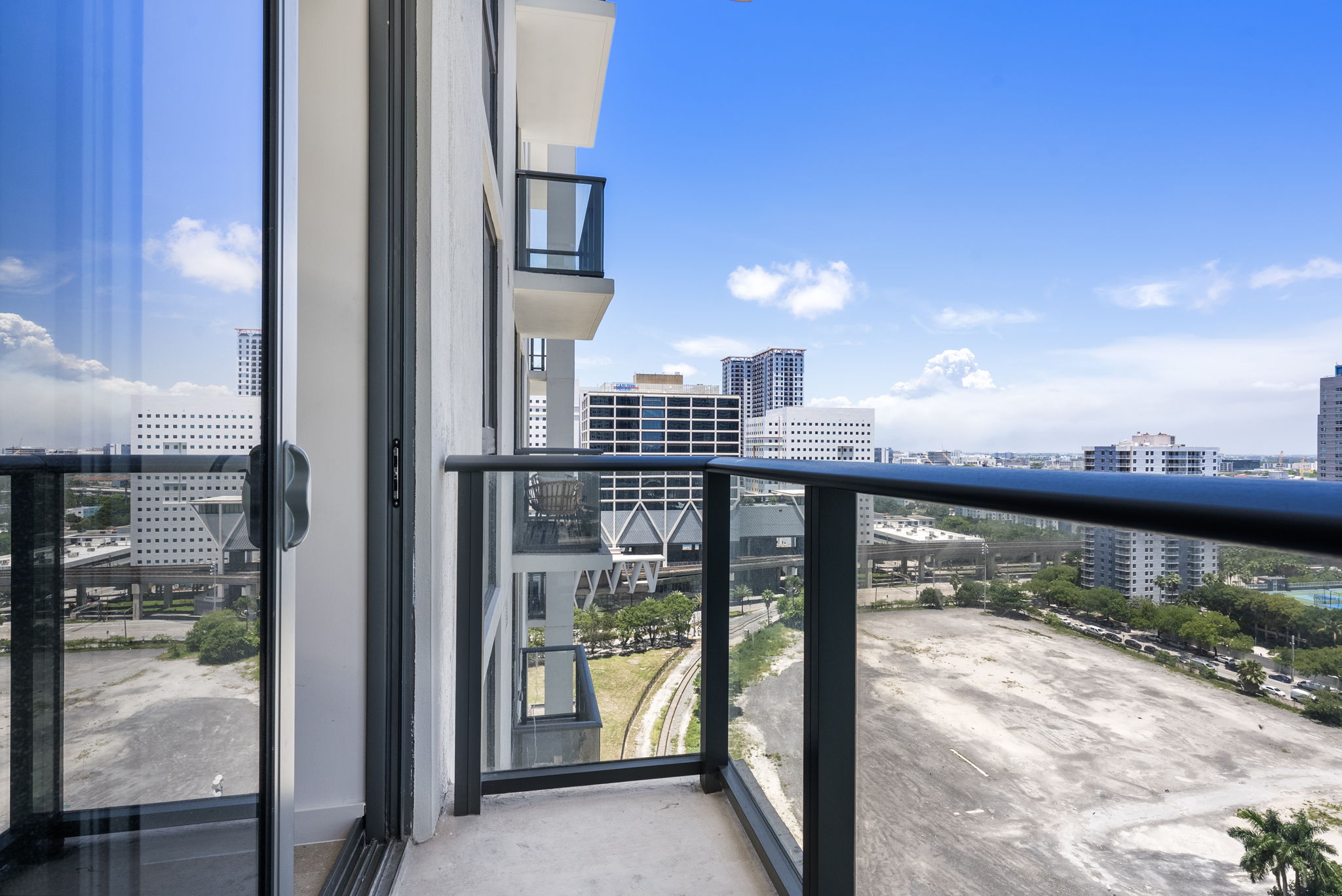  11 NE 6th Street, Miami, FL, 33132 - 物件實景