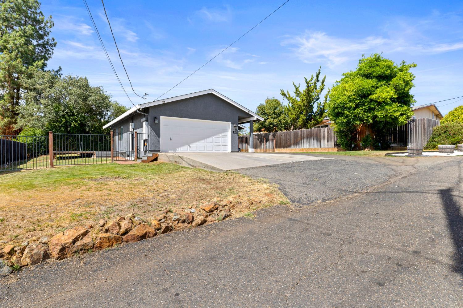 Auburn, California, 95603, United States, 3 Bedrooms Bedrooms, ,2 BathroomsBathrooms,Residential,For Sale,1956698