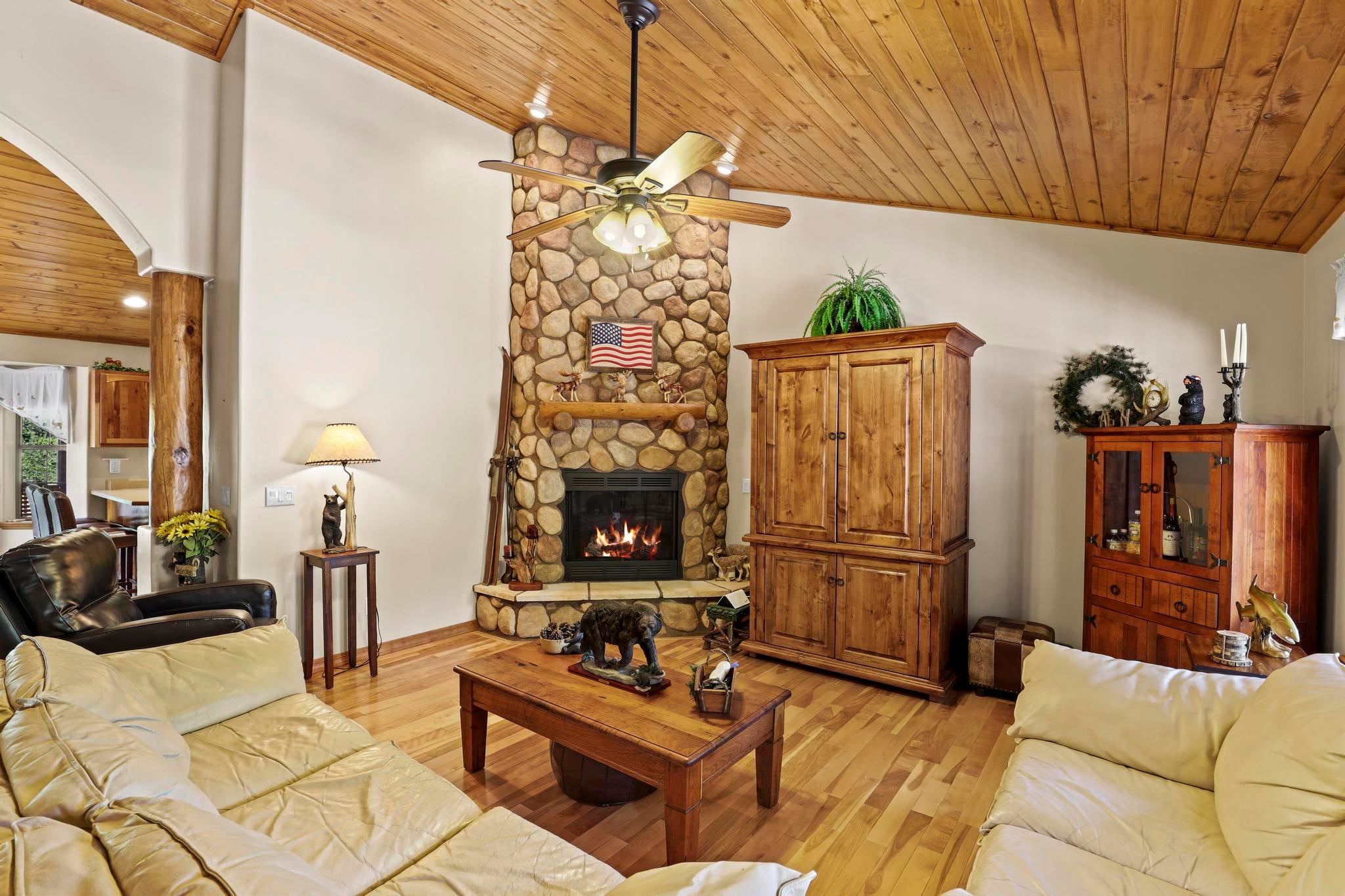 Pine, Arizona, 85544, United States, 4 Bedrooms Bedrooms, ,2 BathroomsBathrooms,Residential,For Sale,1910772