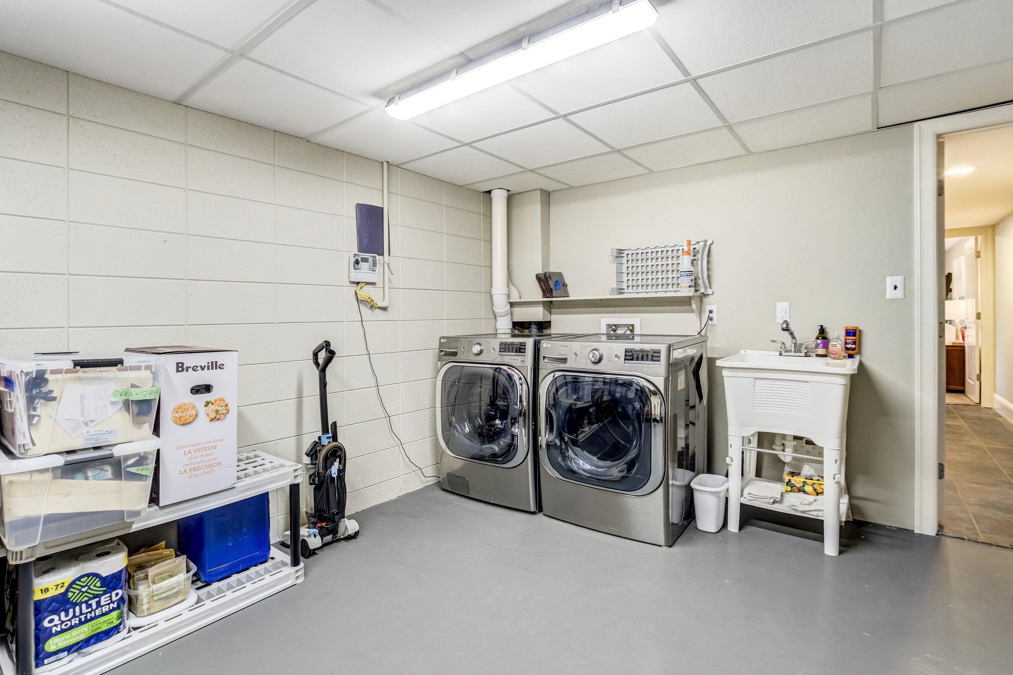  Don Price Mid-Century in Broadmoor Heights: 8 Midland Road - 物件實景