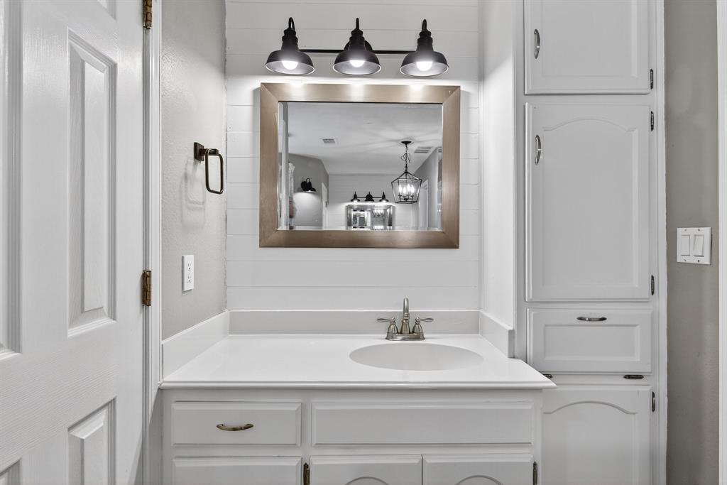 Trophy Club, Texas, 76262, United States, 4 Bedrooms Bedrooms, ,3 BathroomsBathrooms,Residential,For Sale,1992869