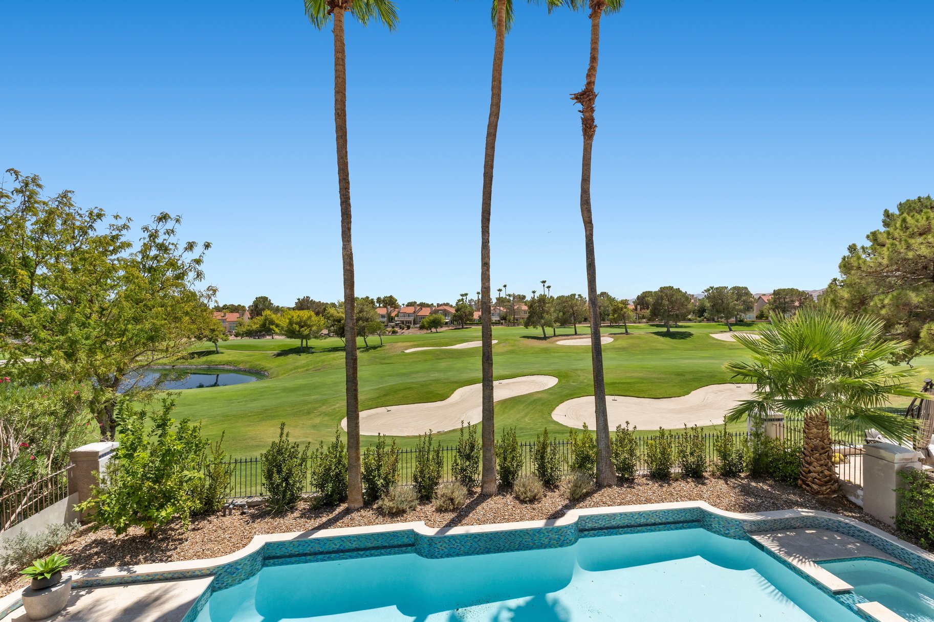  Golf Front Luxury in Guard-Gated Spanish Trail - 物件實景