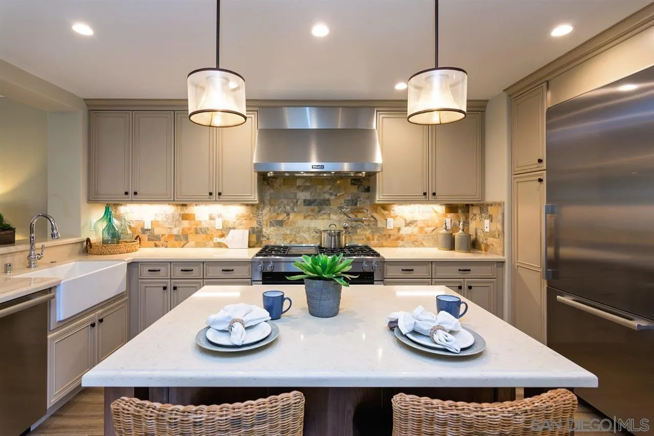 La Jolla, California, 92037, United States, 3 Bedrooms Bedrooms, ,3 BathroomsBathrooms,Residential,For Sale,1856233