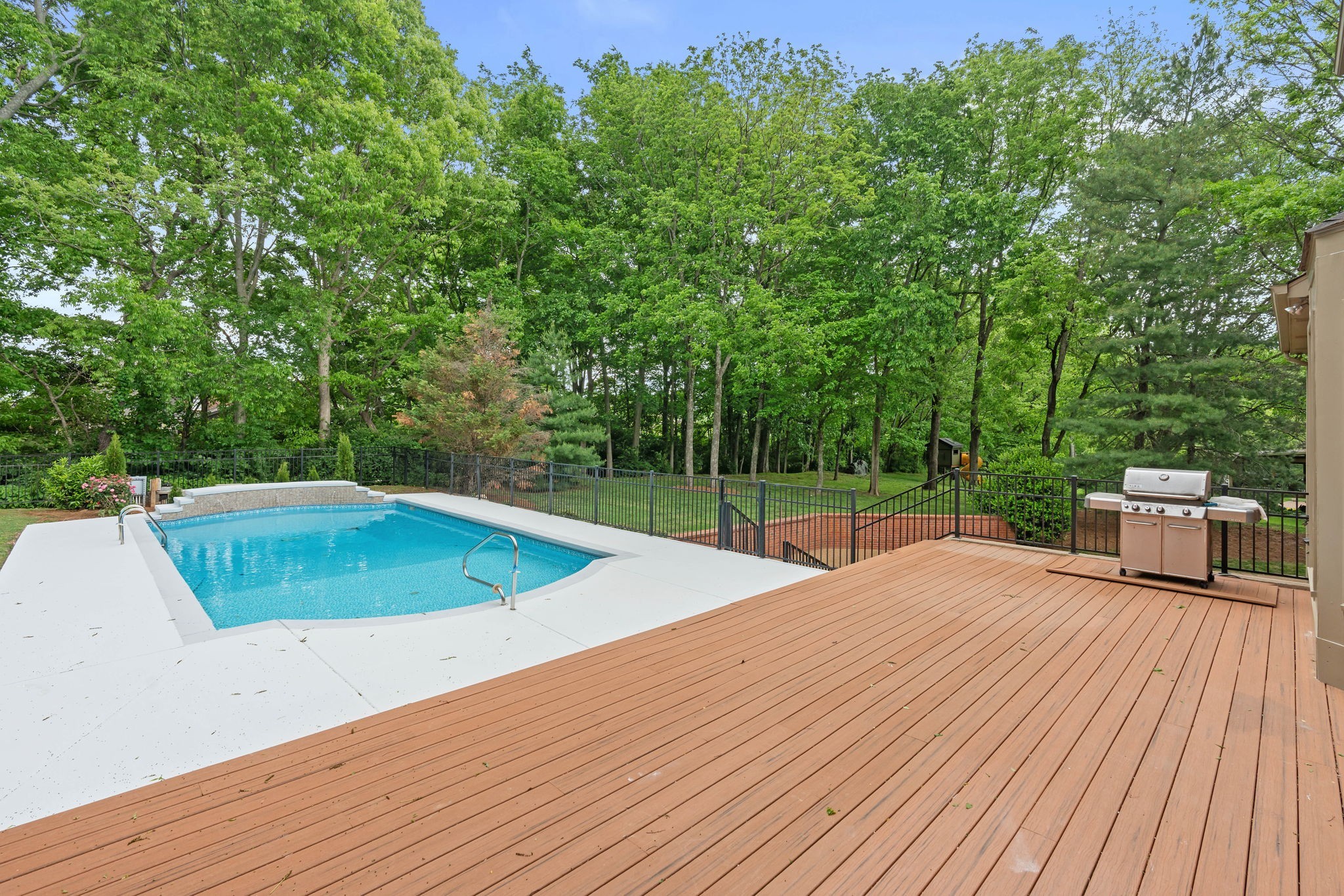 Brentwood, Tennessee, 37027, United States, 4 Bedrooms Bedrooms, ,6 BathroomsBathrooms,Residential,For Sale,1987820