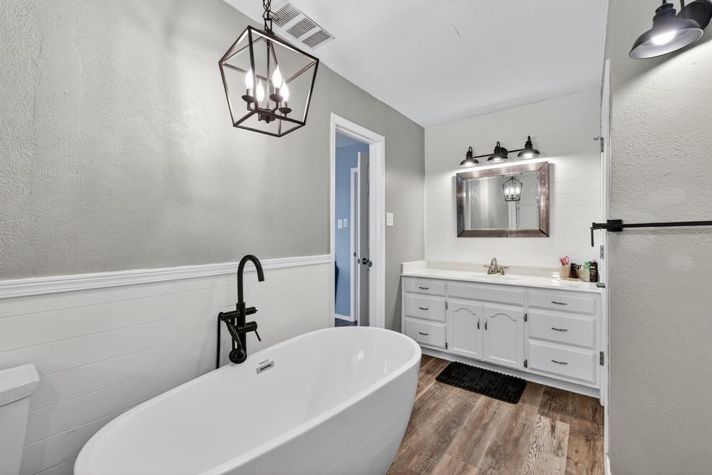 Trophy Club, Texas, 76262, United States, 4 Bedrooms Bedrooms, ,3 BathroomsBathrooms,Residential,For Sale,1992869