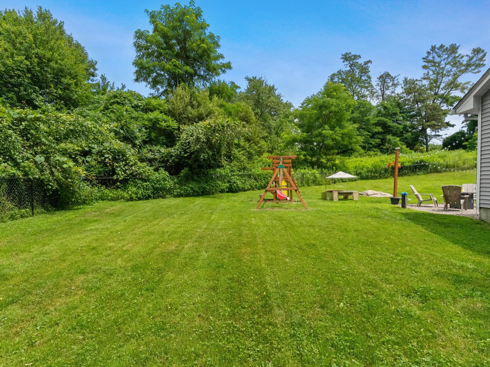  11 Mendon Road, Northbridge, MA 01534 - 物件實景