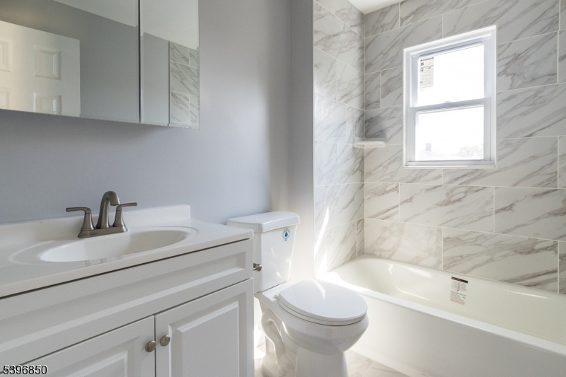 Linden City, New Jersey, 07036, United States, 3 Bedrooms Bedrooms, ,2 BathroomsBathrooms,Residential,For Sale,1991608