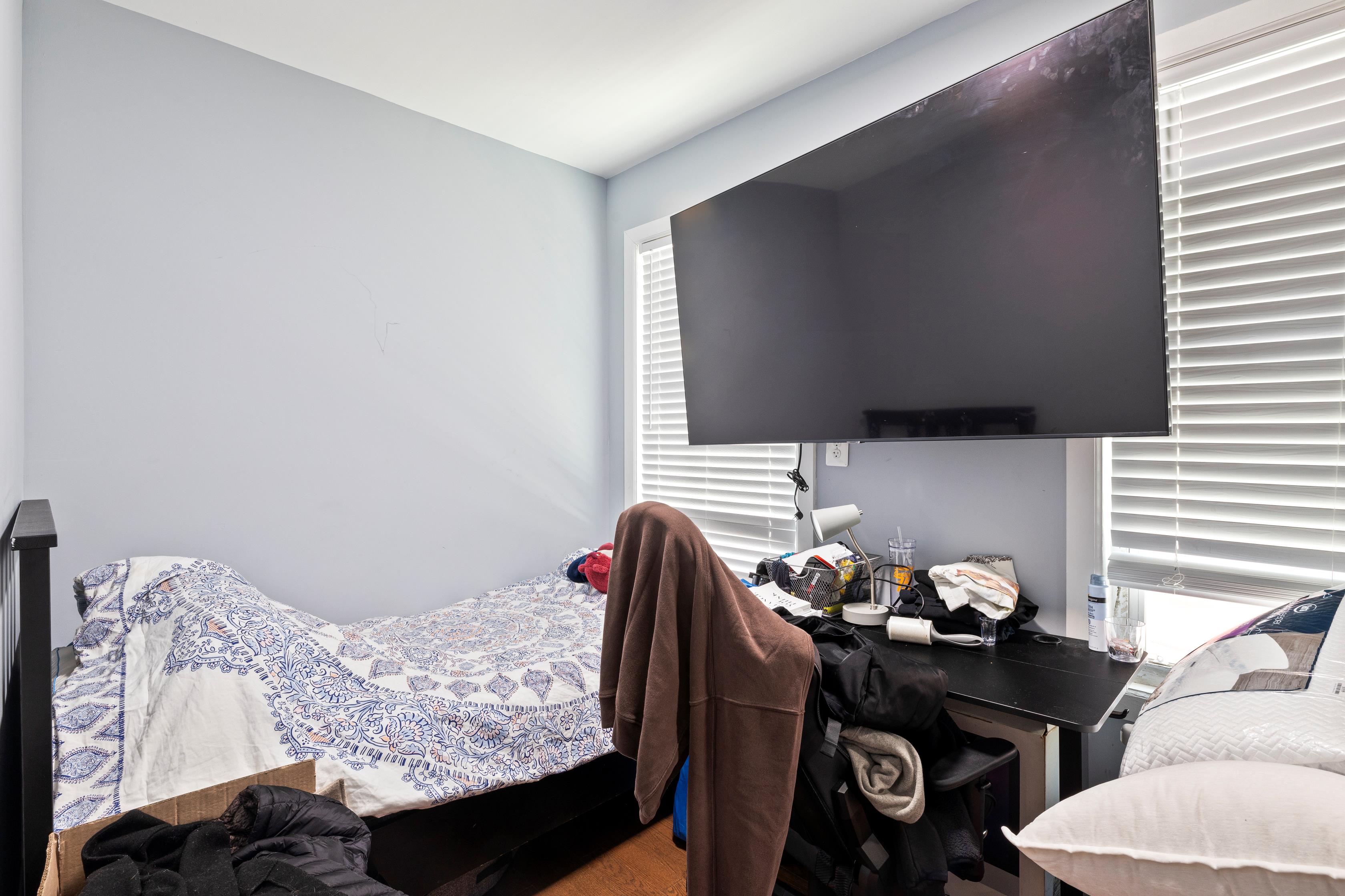 Corona, New York, 11368, United States, 10 Bedrooms Bedrooms, ,3 BathroomsBathrooms,Residential,For Sale,1976119