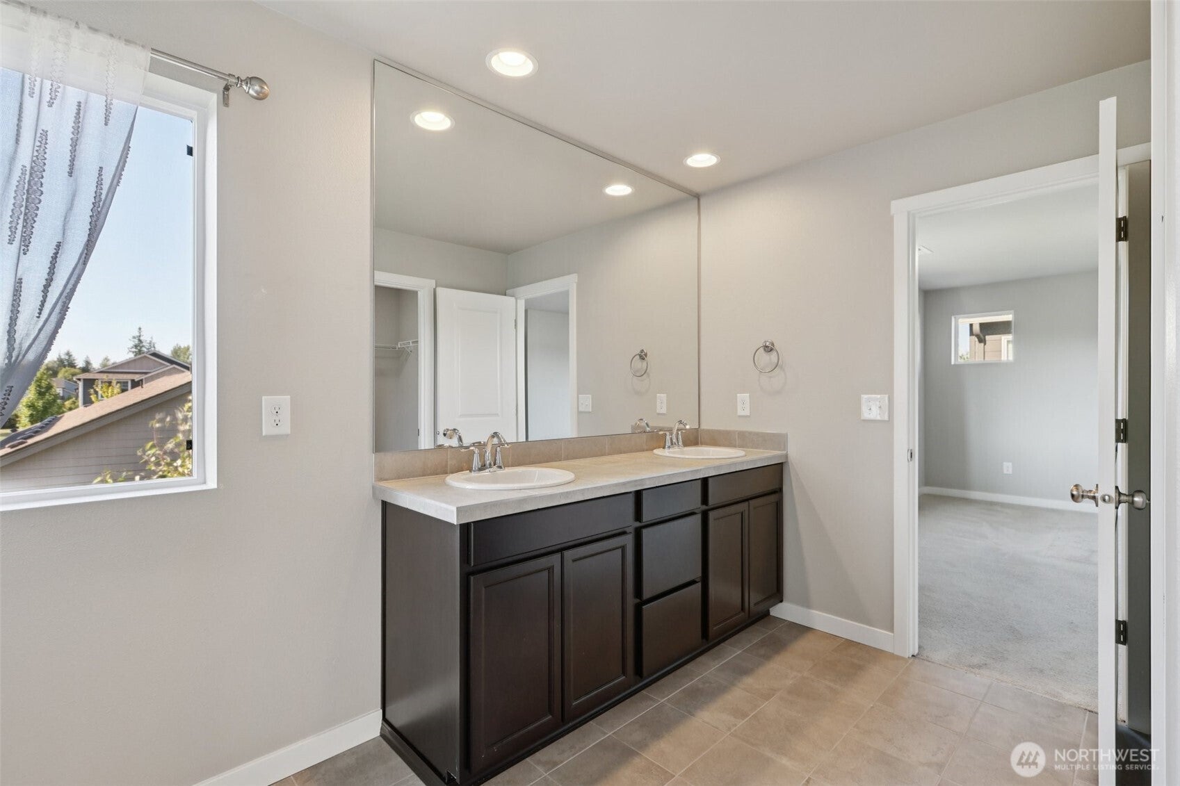 Marysville, Washington, 98271, United States, 3 Bedrooms Bedrooms, ,3 BathroomsBathrooms,Residential,For Sale,1894343