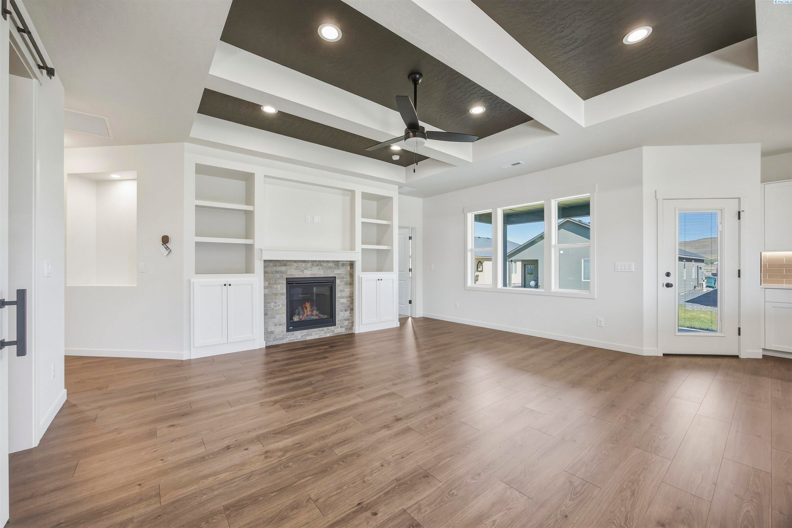 Richland, Washington, 99352, United States, 3 Bedrooms Bedrooms, ,3 BathroomsBathrooms,Residential,For Sale,2033532