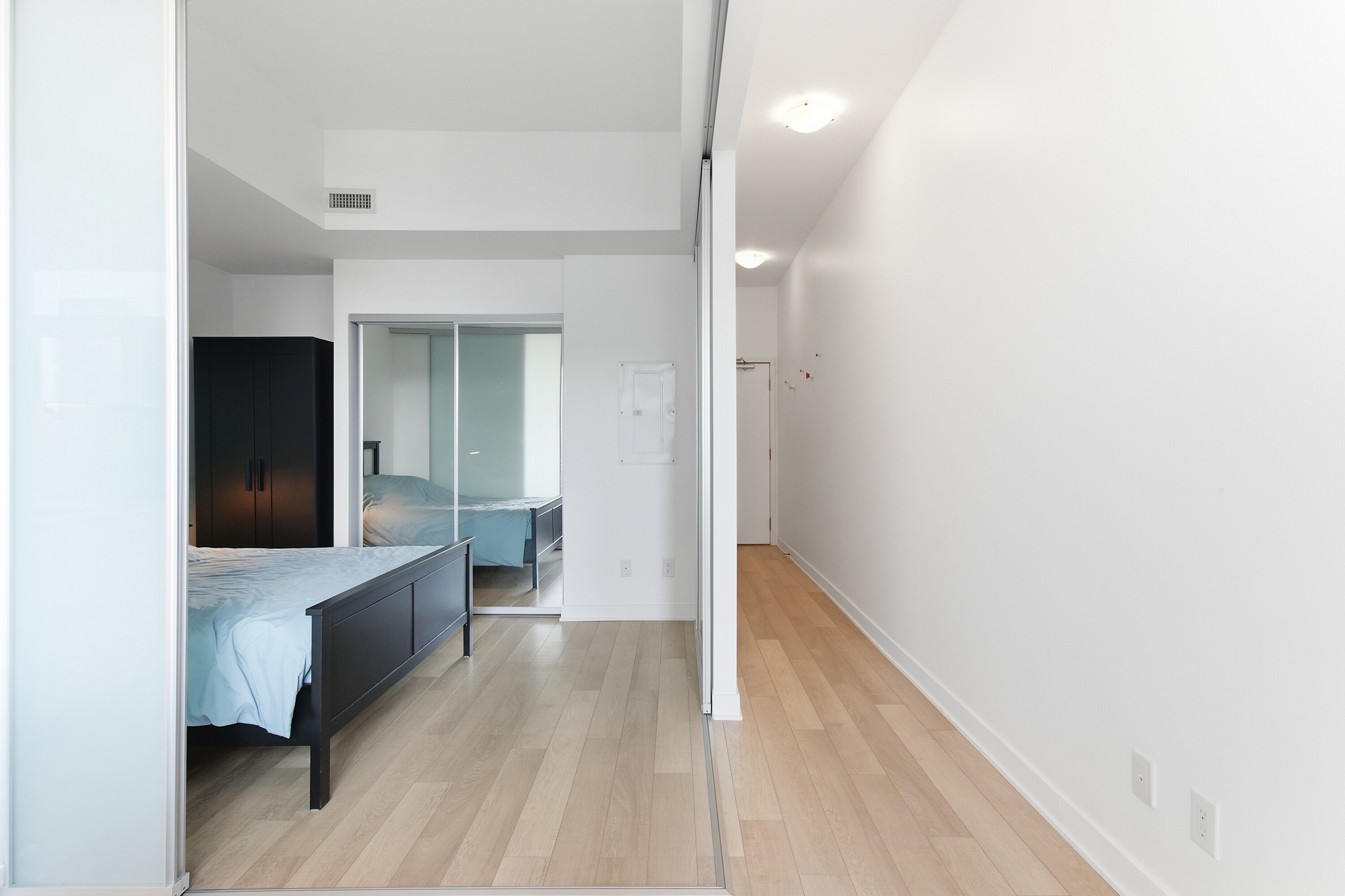  210 Simcoe Street - 物件實景