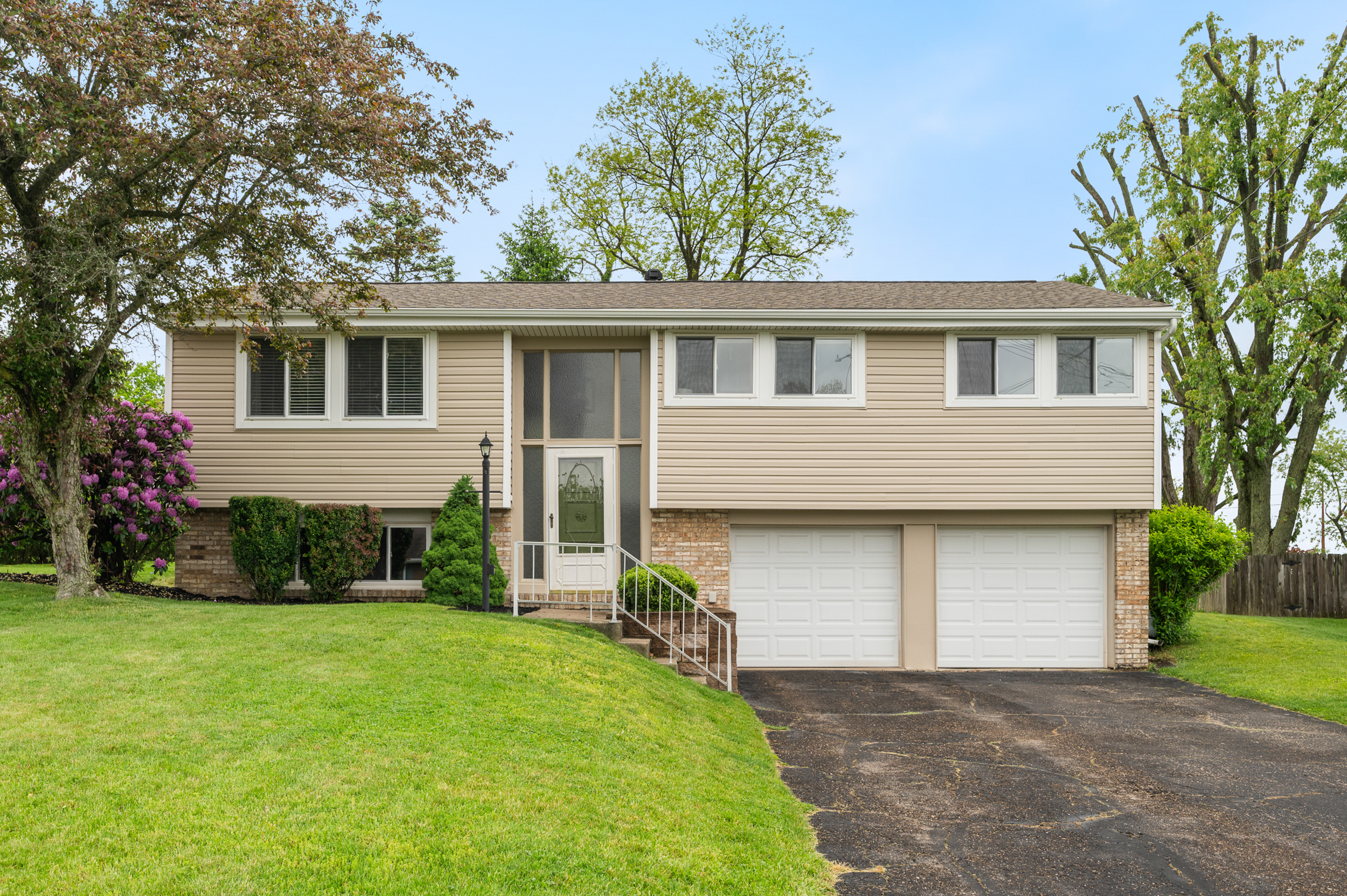  219 Rivercrest Drive, Coraopolis, PA 15108 - 物件實景