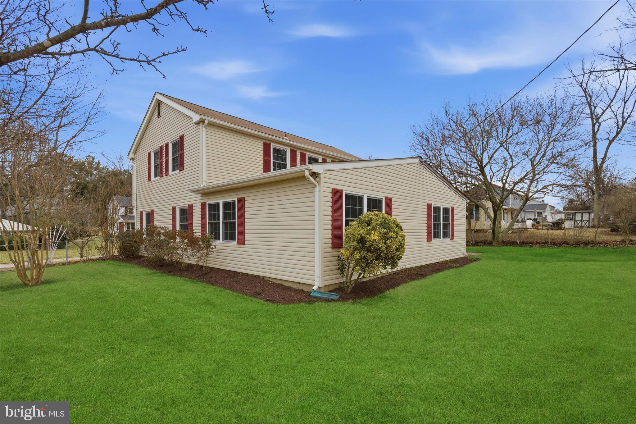 Bowie, Maryland, 20715, United States, 5 Bedrooms Bedrooms, ,3 BathroomsBathrooms,Residential,For Sale,2009655