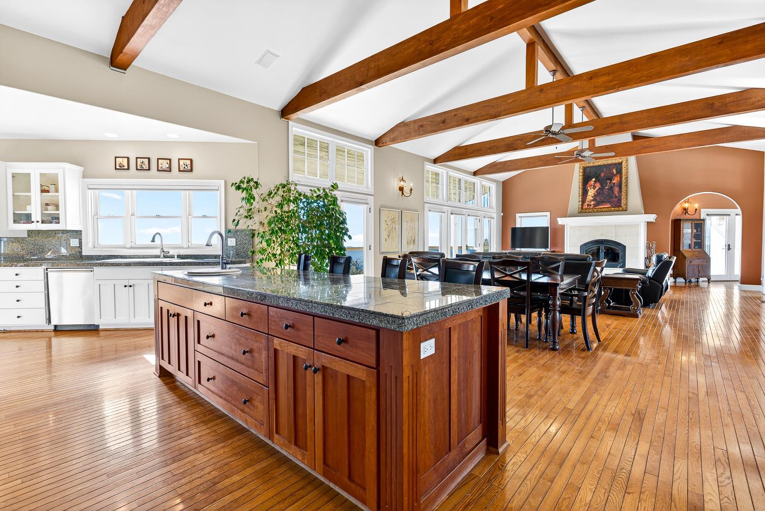Grass Valley, California, 95949, United States, 3 Bedrooms Bedrooms, ,3 BathroomsBathrooms,Residential,For Sale,2048719