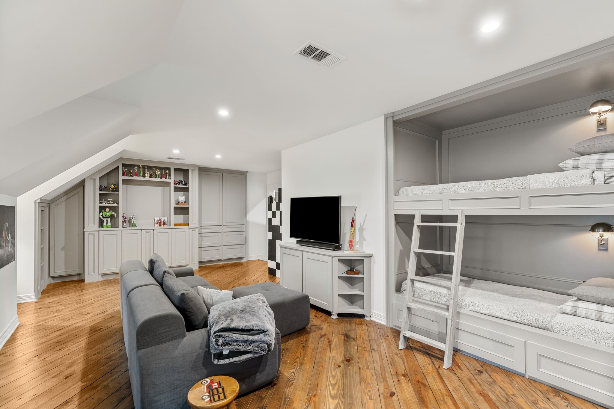  23227 Brownwood Lane - 物件實景