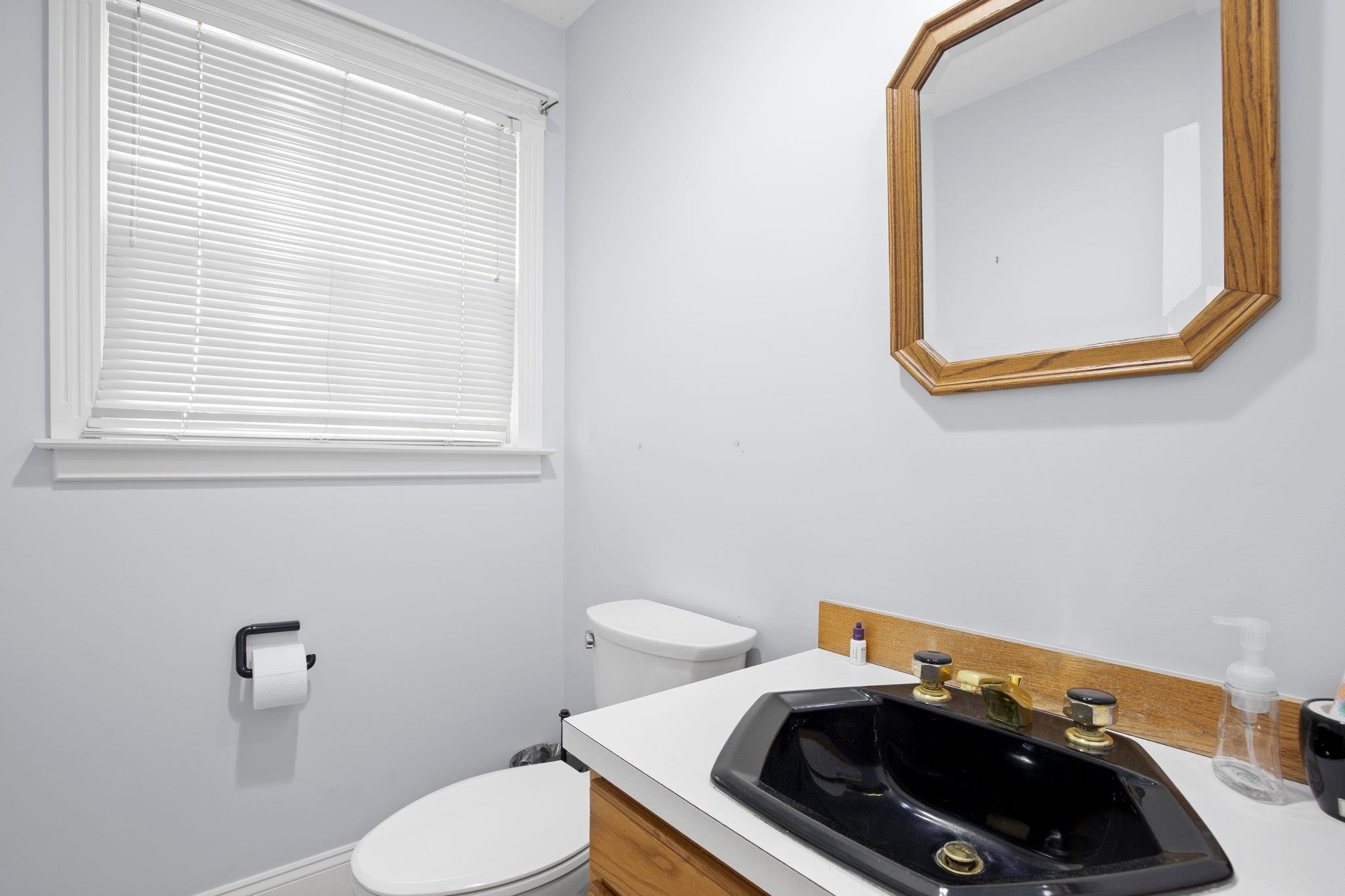 Rochester, New Hampshire, 03867, United States, 4 Bedrooms Bedrooms, ,1 BathroomBathrooms,Residential,For Sale,1985747