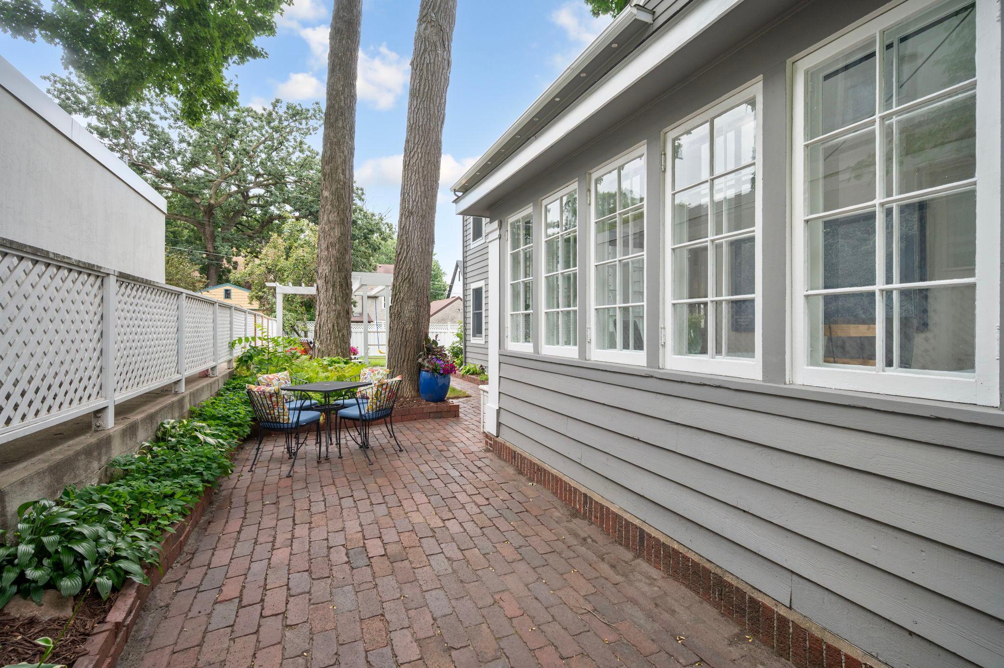 Saint Paul, Minnesota, 55105, United States, 4 Bedrooms Bedrooms, ,2 BathroomsBathrooms,Residential,For Sale,1919554