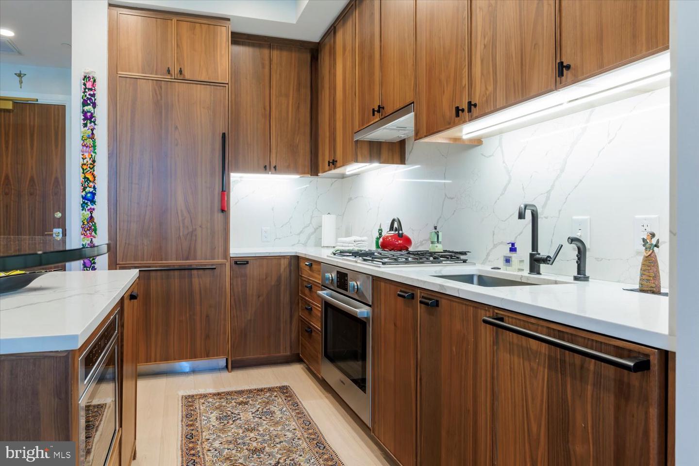 Washington, District of Columbia, 20003, United States, 1 Bedroom Bedrooms, ,2 BathroomsBathrooms,Residential,For Sale,1766672