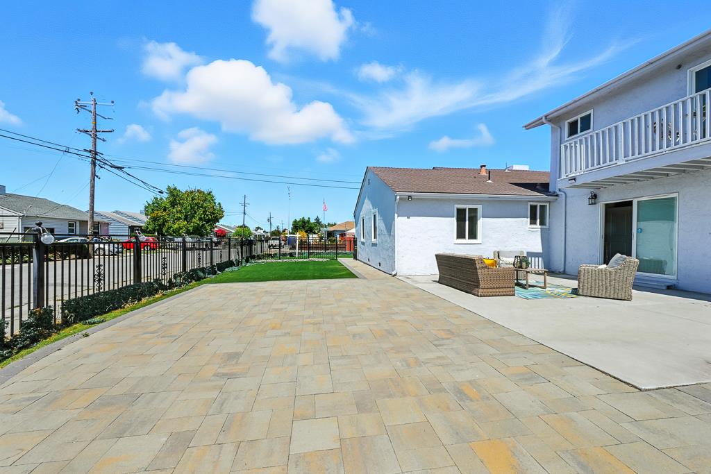 San Mateo, California, 94401, United States, 3 Bedrooms Bedrooms, ,2 BathroomsBathrooms,Residential,For Sale,1917266