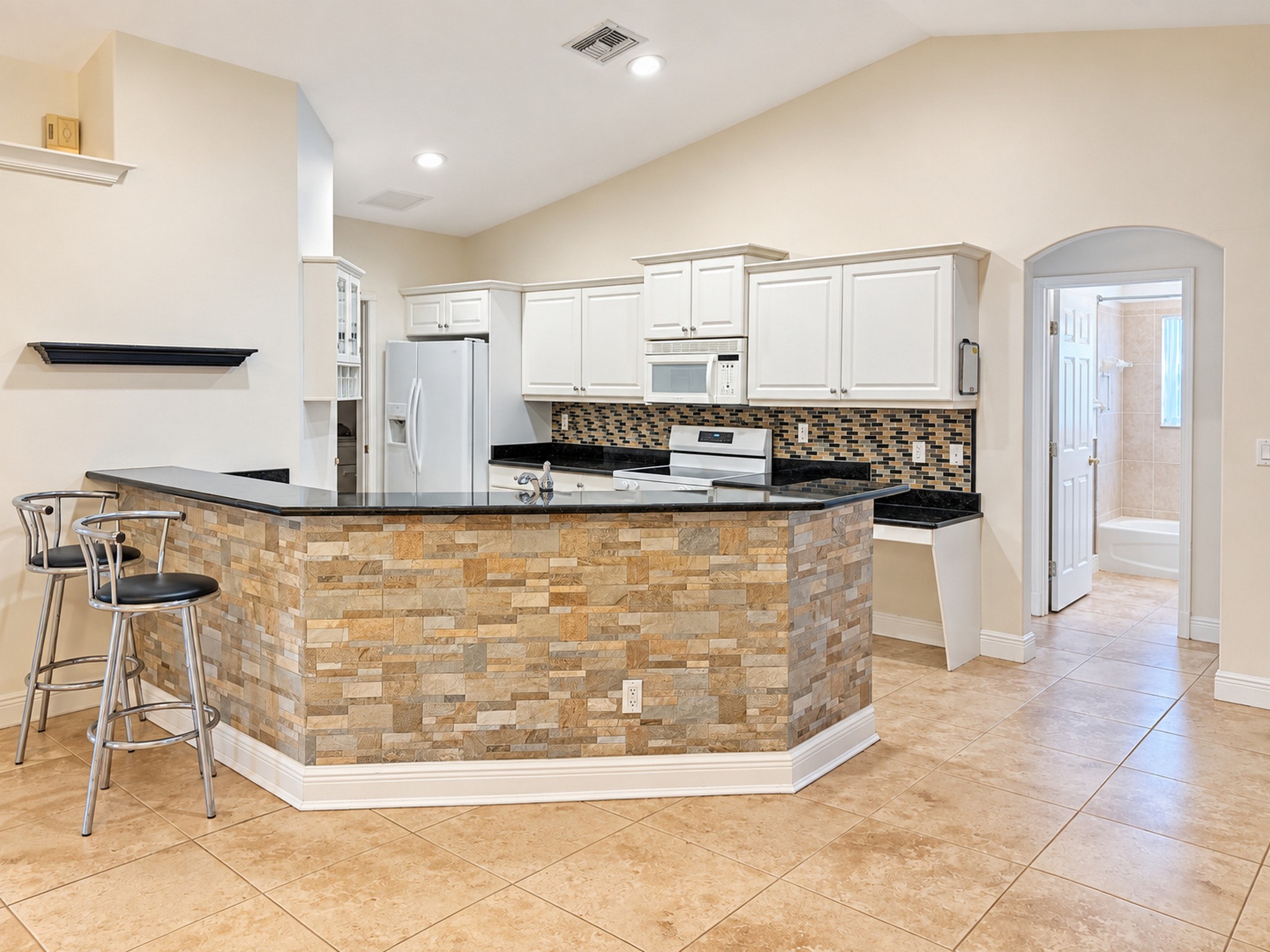  446 NE Vanda Terrado, Jensen Beach, FL, 34957 - 物件實景