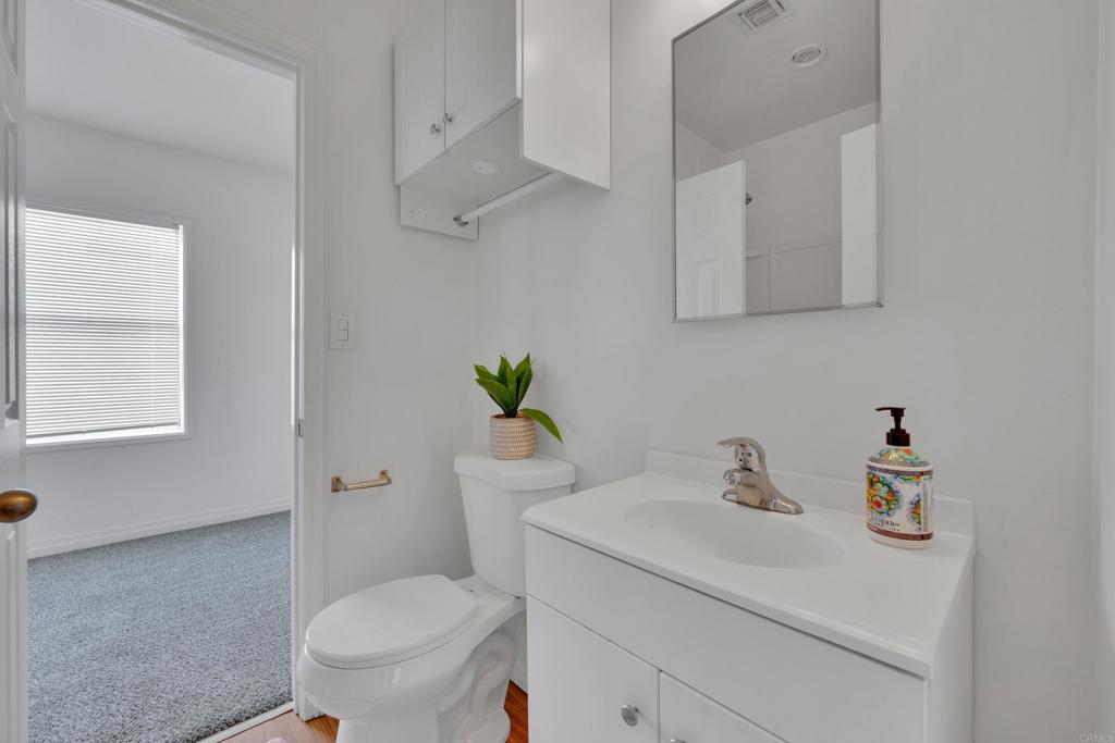 Spring Valley, California, 91977, United States, 6 Bedrooms Bedrooms, ,4 BathroomsBathrooms,Residential,For Sale,1996017