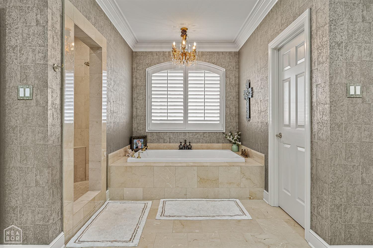 Jonesboro, Arkansas, 72404, United States, 4 Bedrooms Bedrooms, ,5 BathroomsBathrooms,Residential,For Sale,1983178