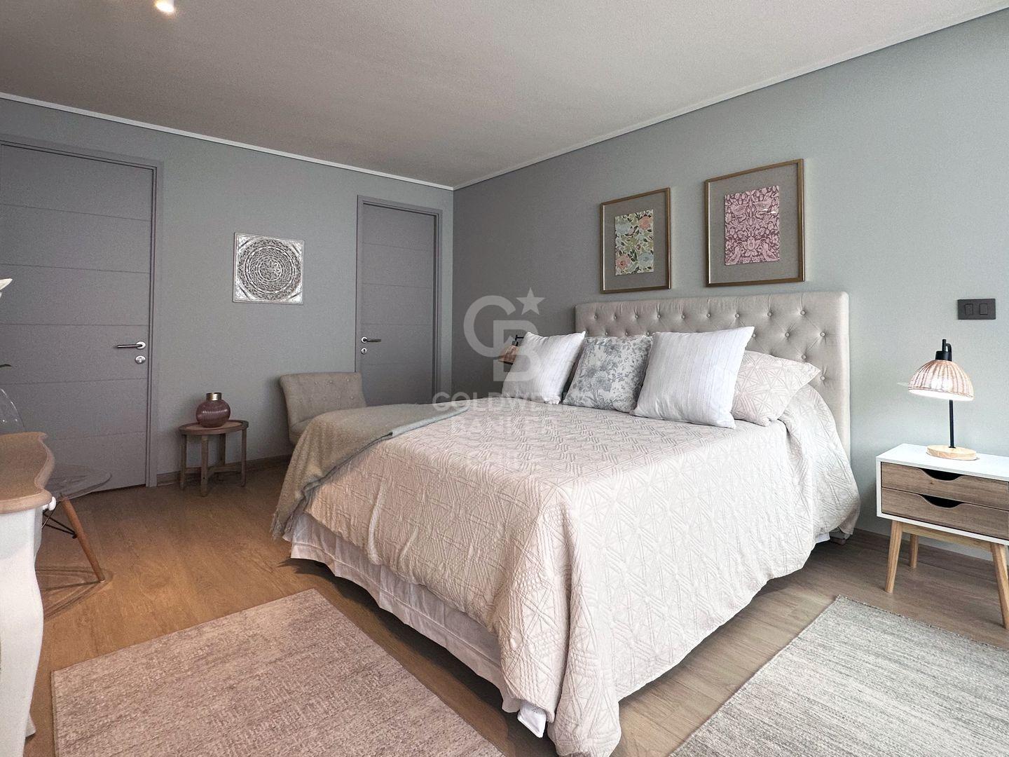 Vitacura, Chile, 4 Bedrooms Bedrooms, ,4 BathroomsBathrooms,Residential,For Sale,1927454