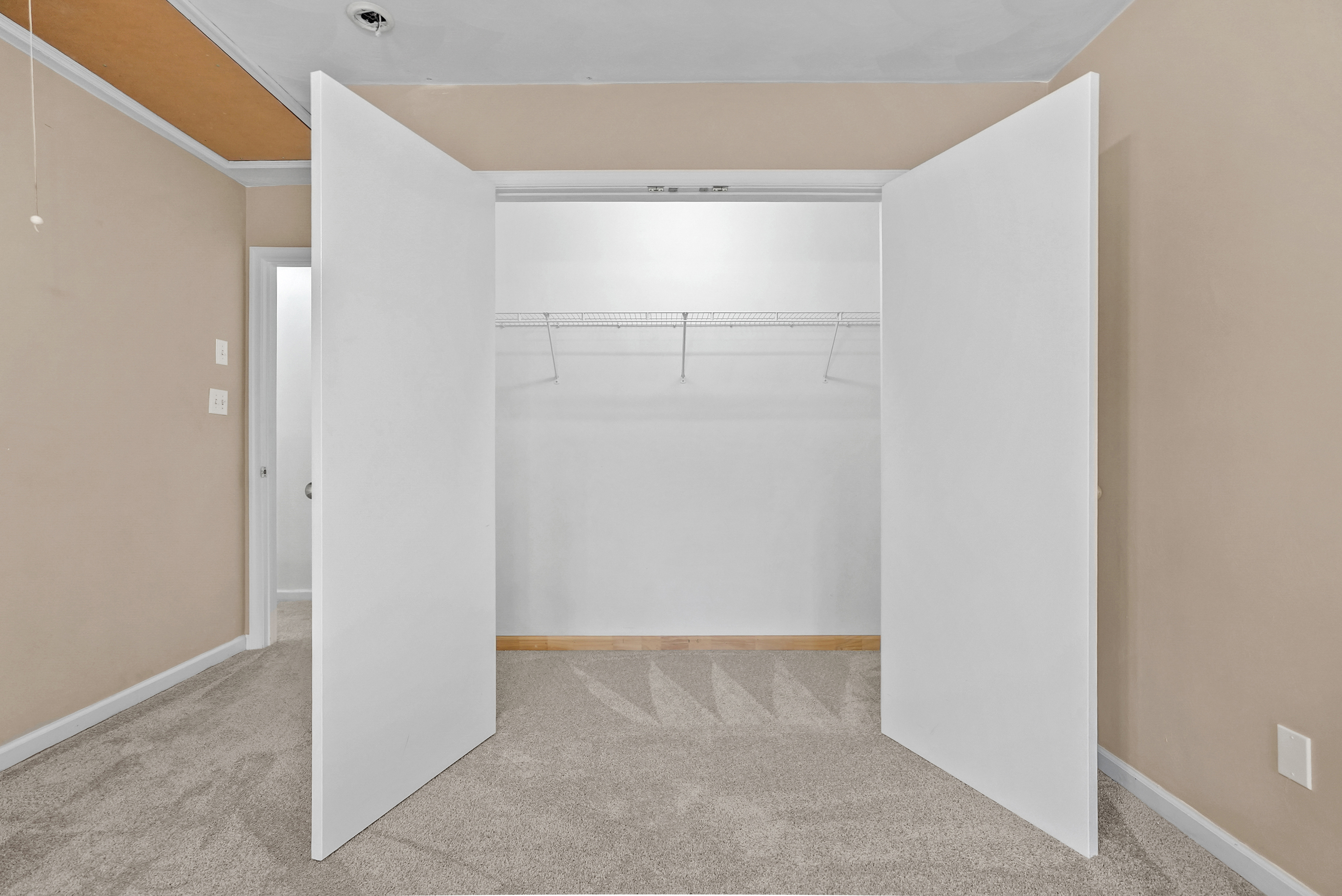  2112 Pretty Lake Avenue, Norfolk, VA, 23518 - 物件實景